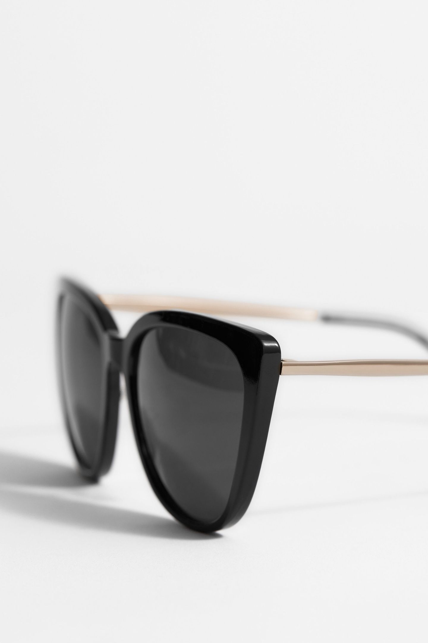 JEANNE SUNGLASSES BLACK 3