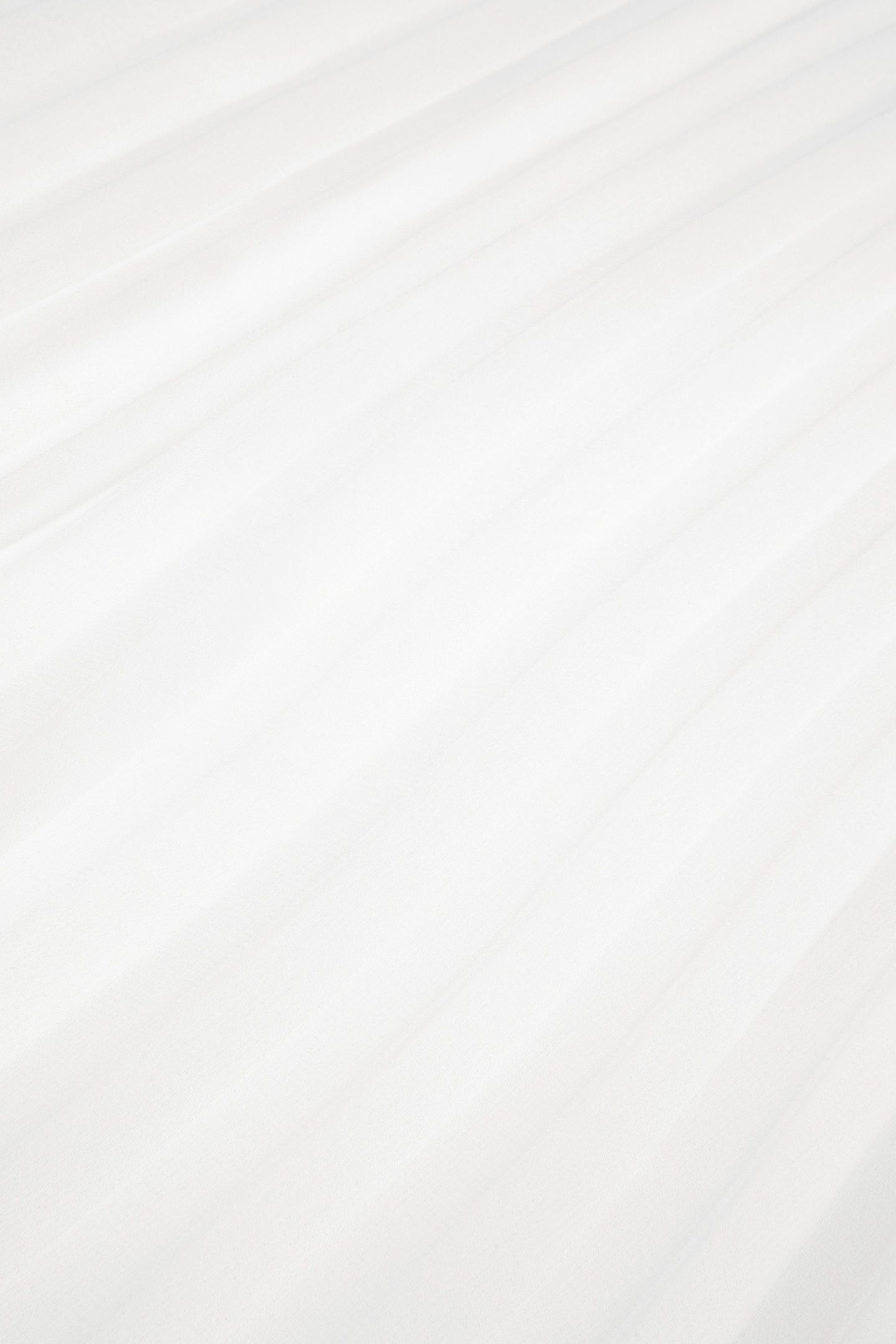 WHITE DOUBLE-SLEEVED PLEATED DRESS 3