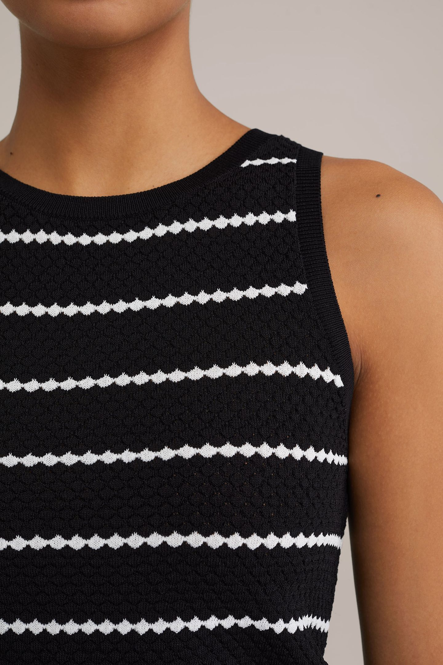 KNITTED PULLOVER BLACK 5
