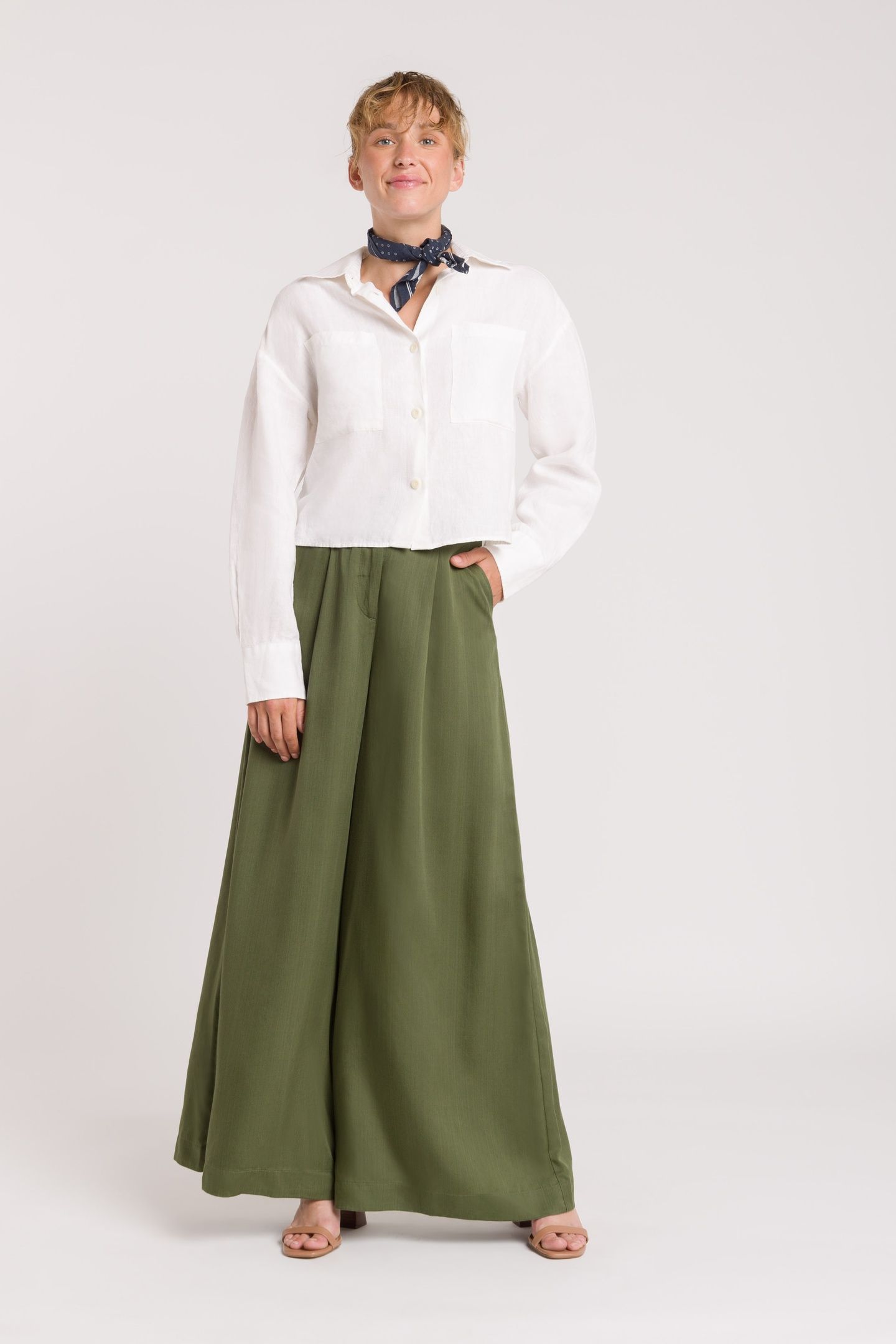 ELSA FOUR LEAF CLOVER 1