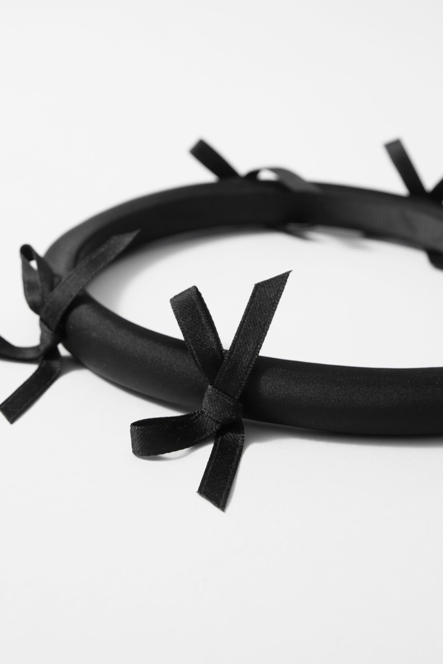 PAPILLION BOW ALICE BAND BLACK 2