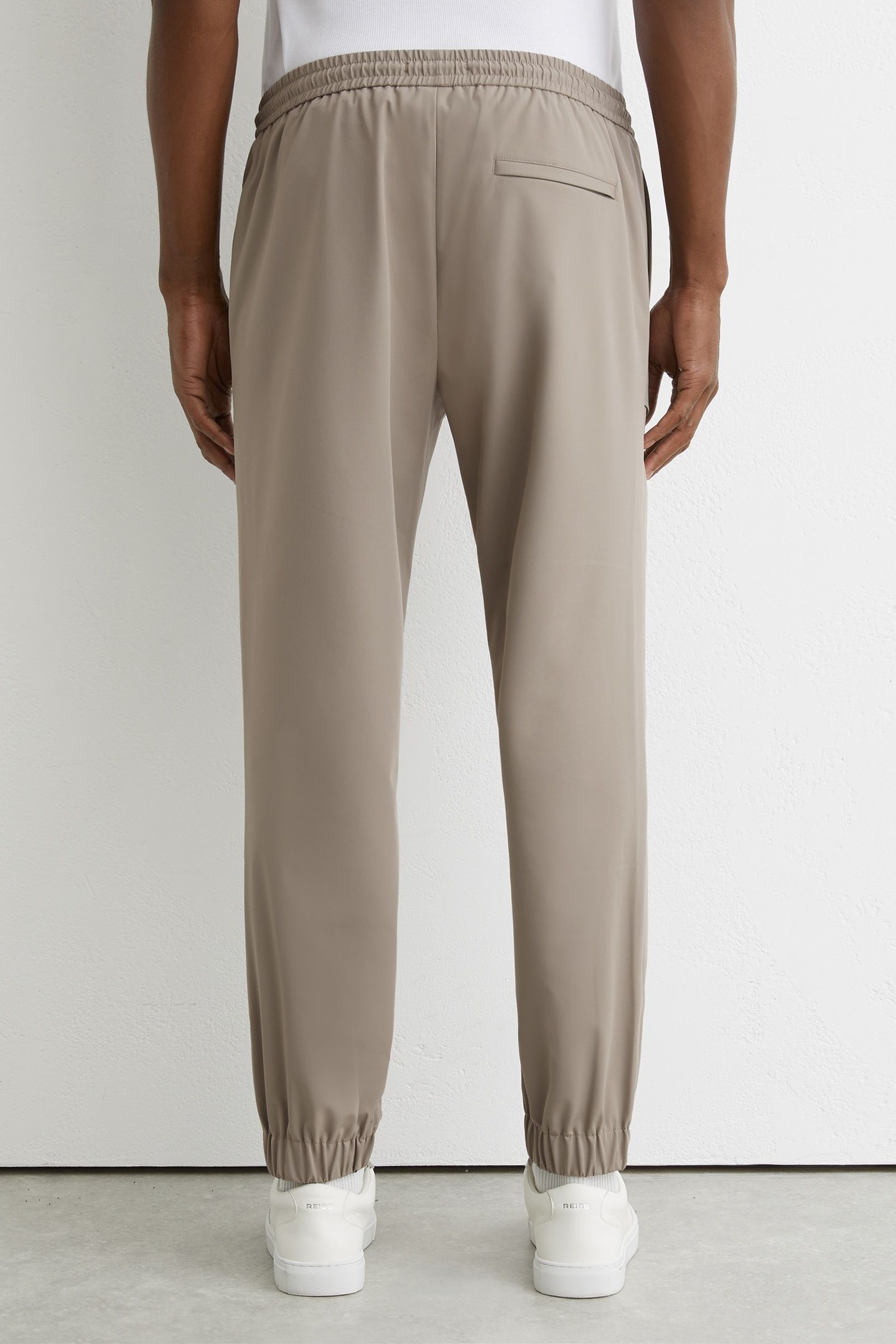TECHNICAL CUFFED TROUSER TAUPE BROWN 3