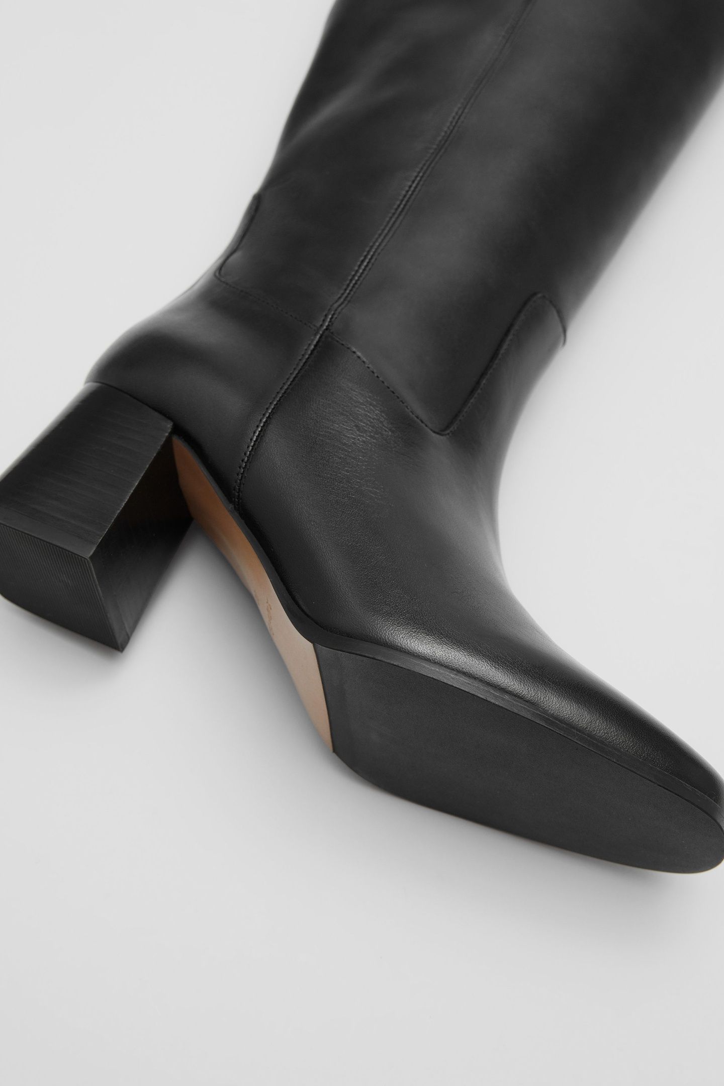 PIXIE BOOT HEEL BLACK 3