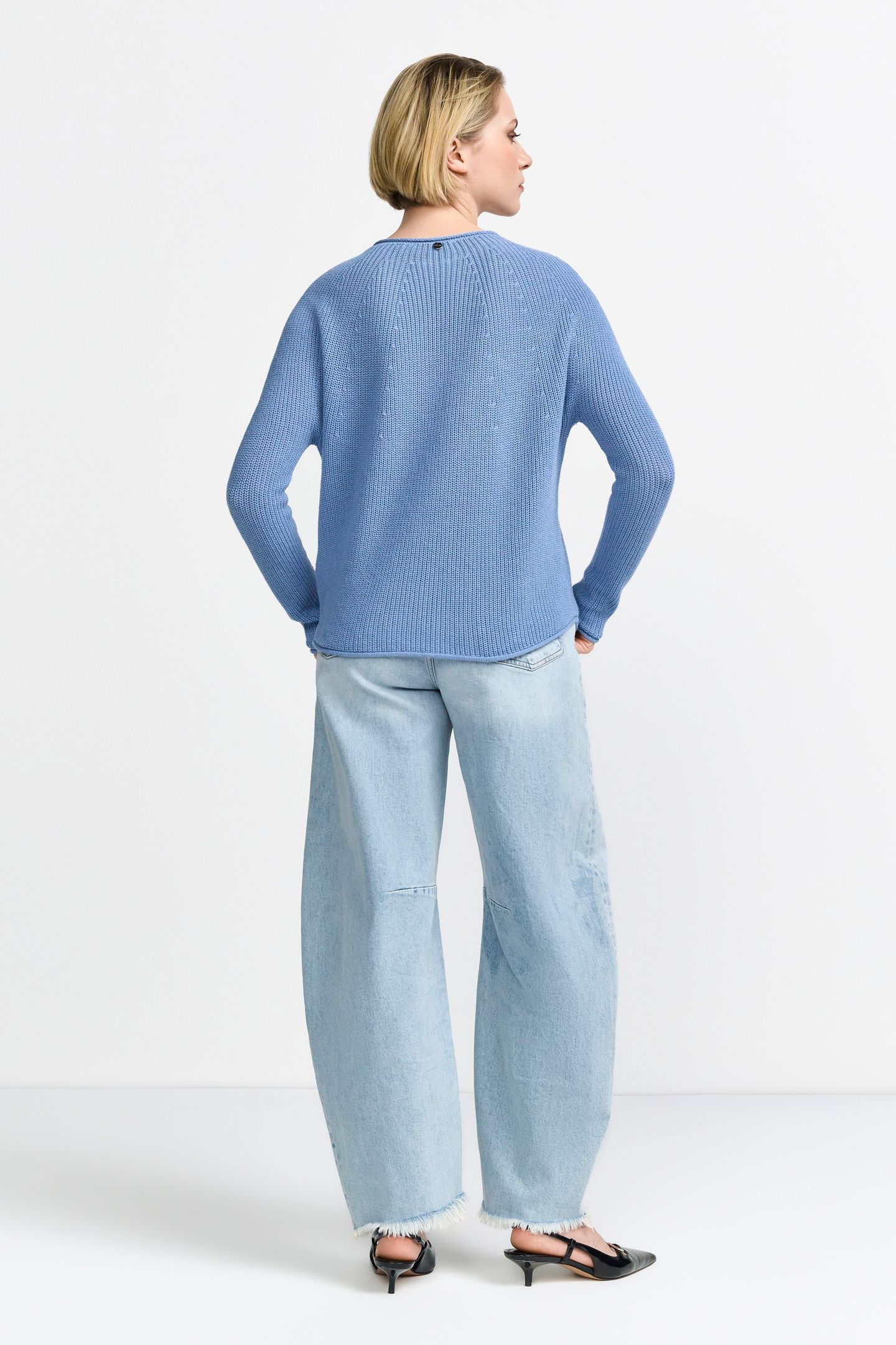 SEAMLESS CREW NECK HALF CARDIGAN VINTAGE BLUE 4
