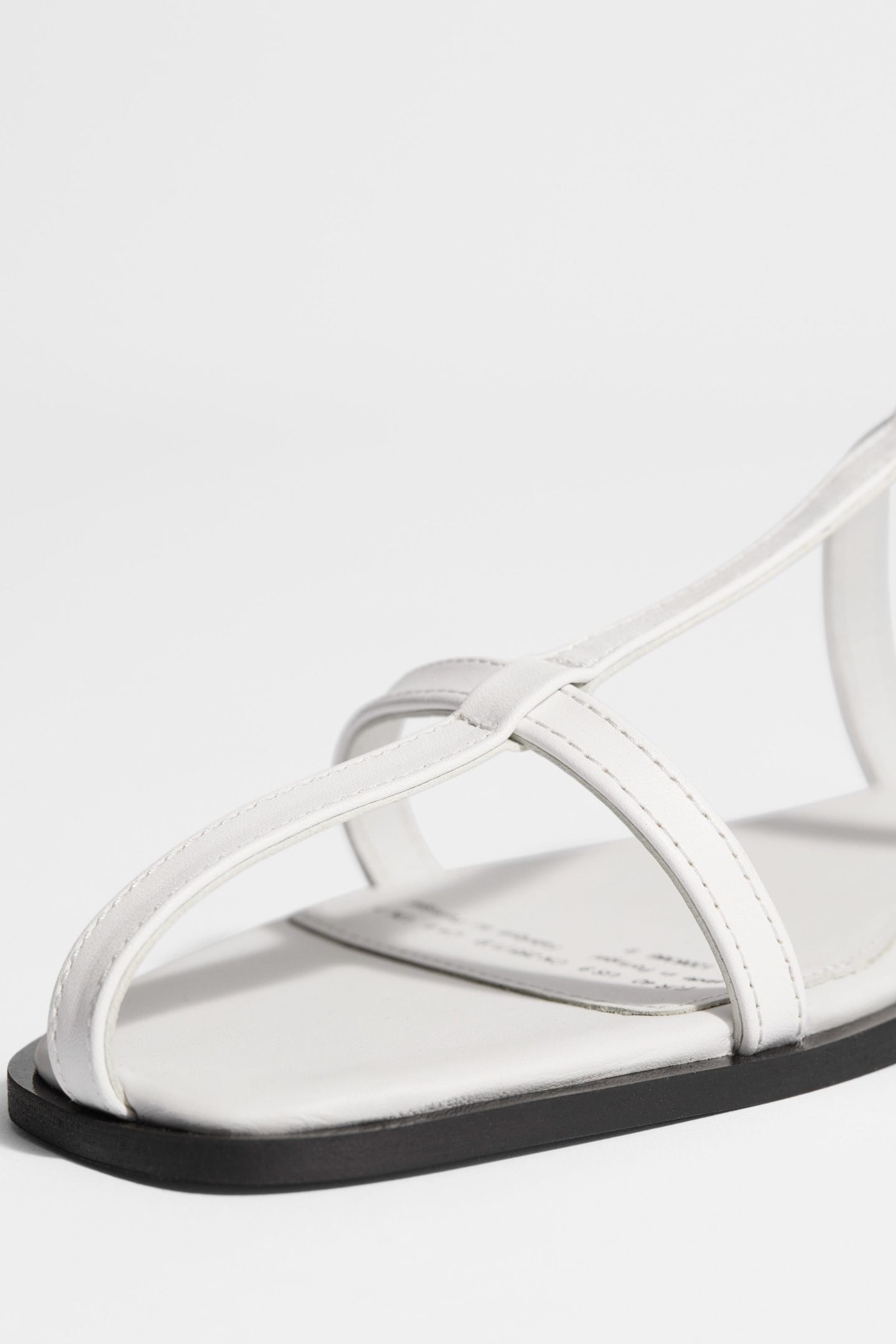INAYA SUMMER FLAT WHITE 4