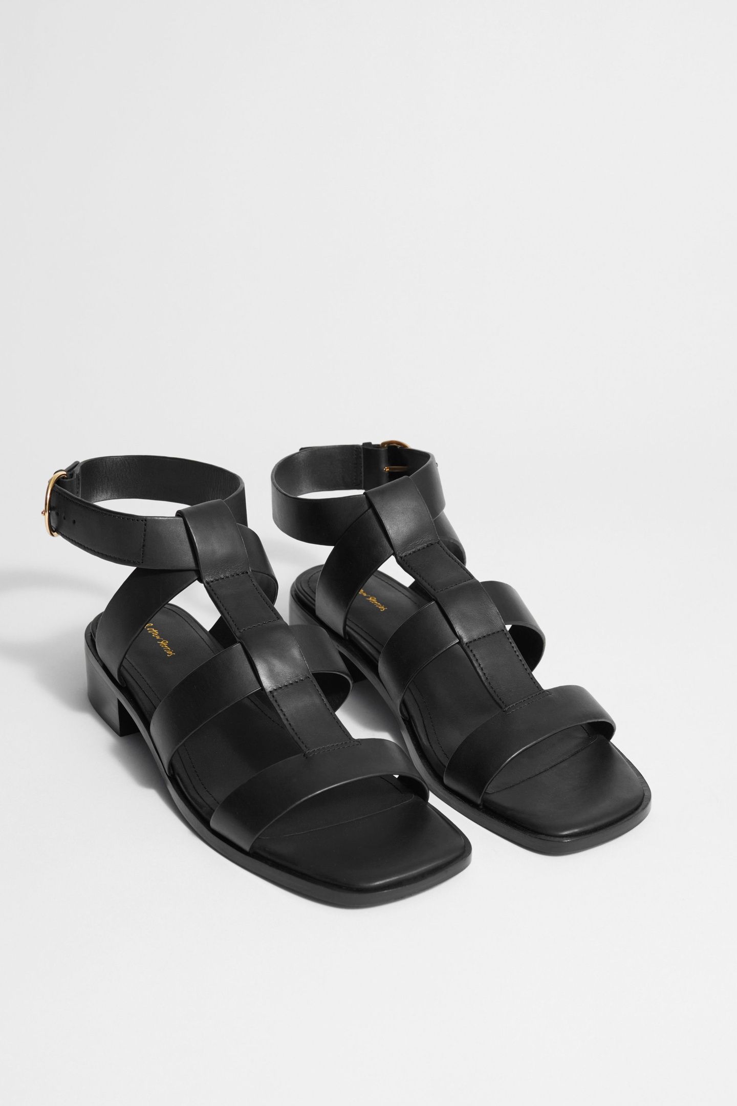 ISSY SUMMER FLAT BLACK 2