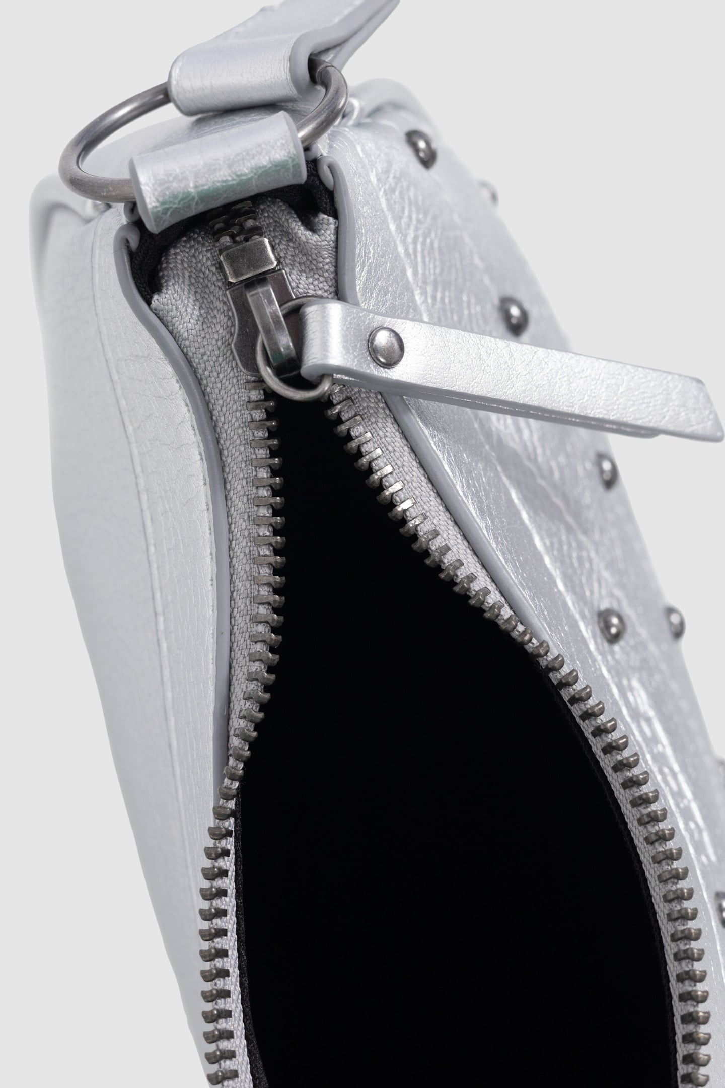 SILVER HANDBAG WITH STUDS 7