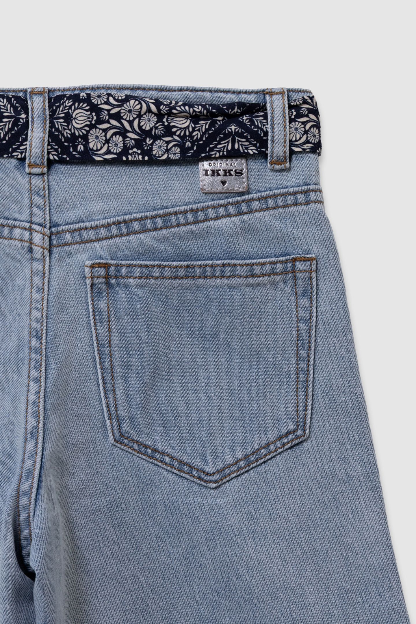 BLUE WIDE-LEG JEANS WITH REMOVABLE BELT 7