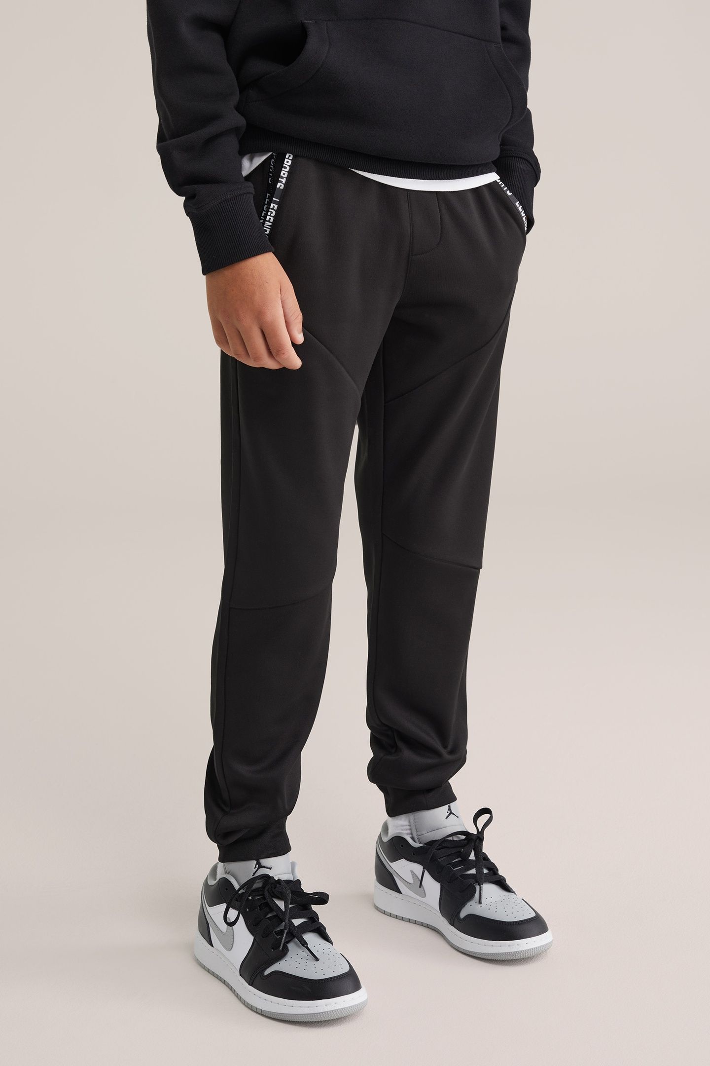 JOGGING PANTS BLACK 2