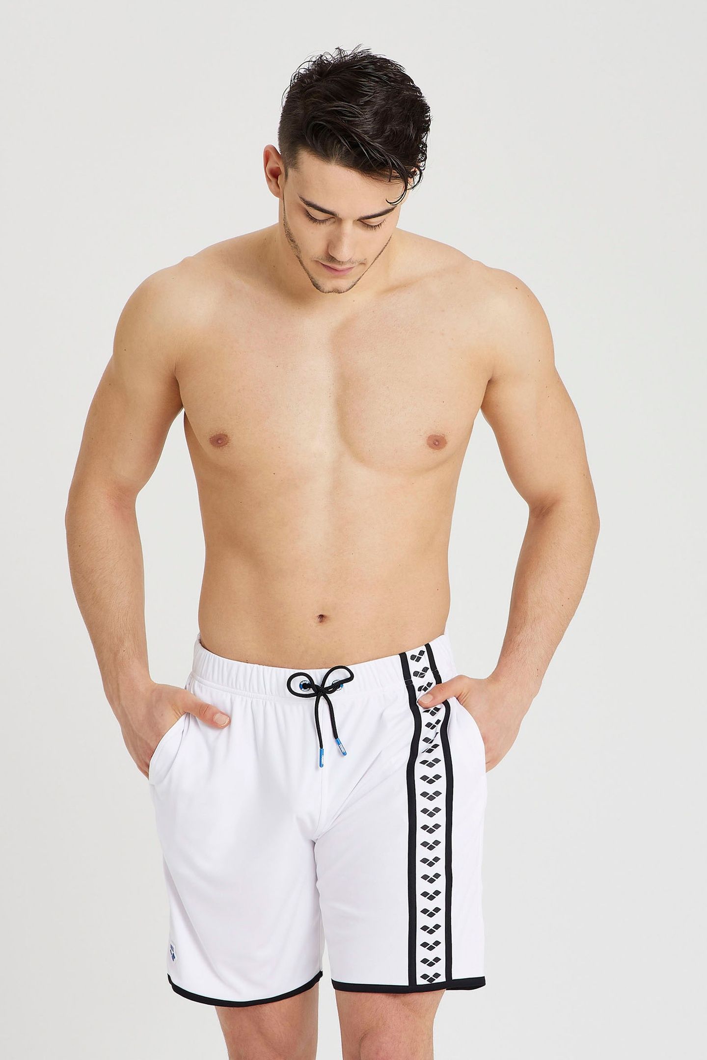 ICONS BEACH BERMUDA LOGO WHITE-BLACK 2