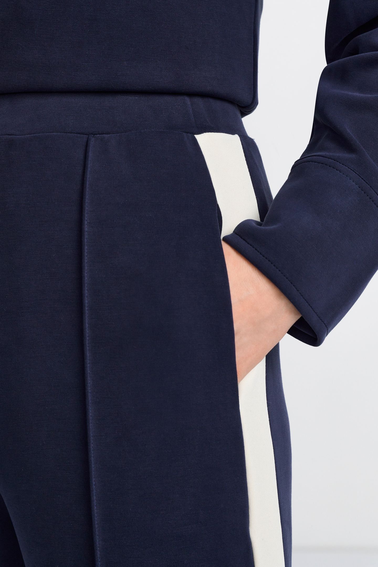 SCUBA WIDE LEG PANTS WITH GALLON STRIPED MIDNIGHT BLUE 4