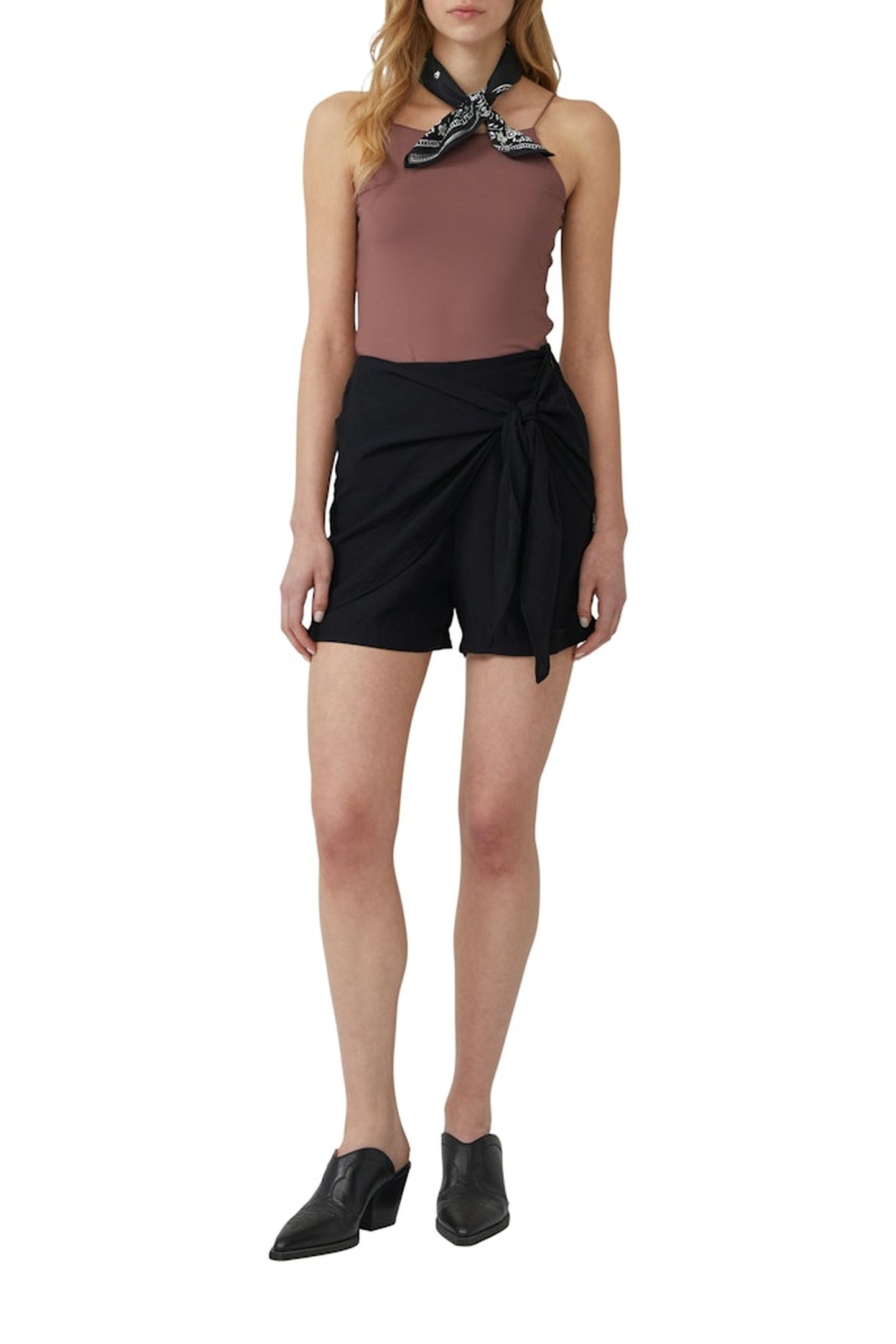 QS SHORTS BLACK 4