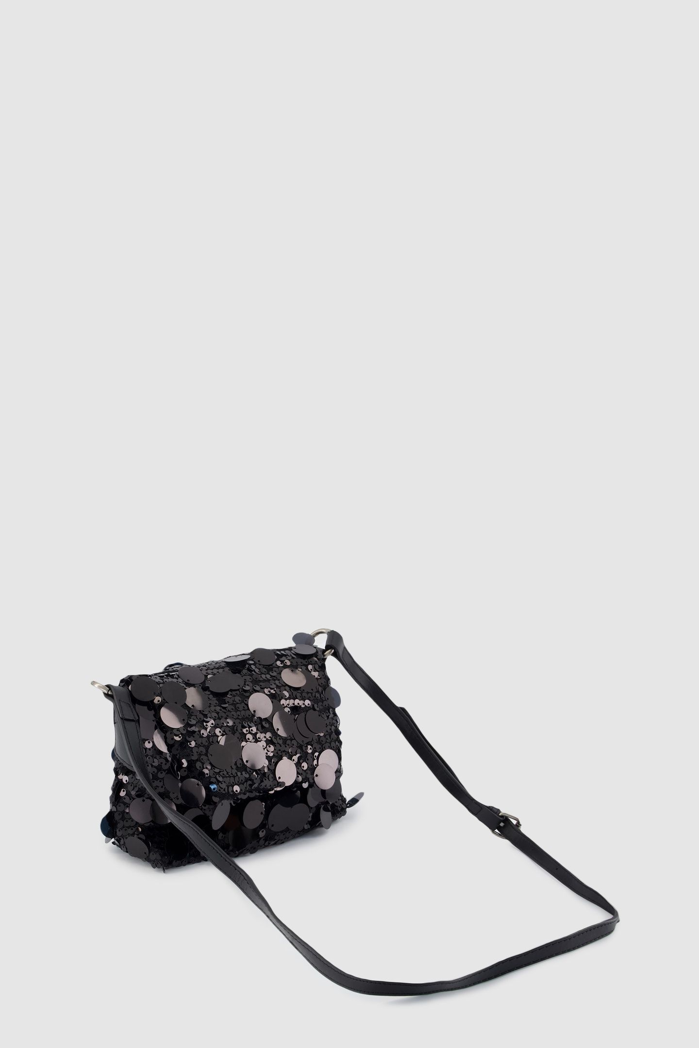 BLACK SEQUINS EMBROIDERY HANDBAG 3