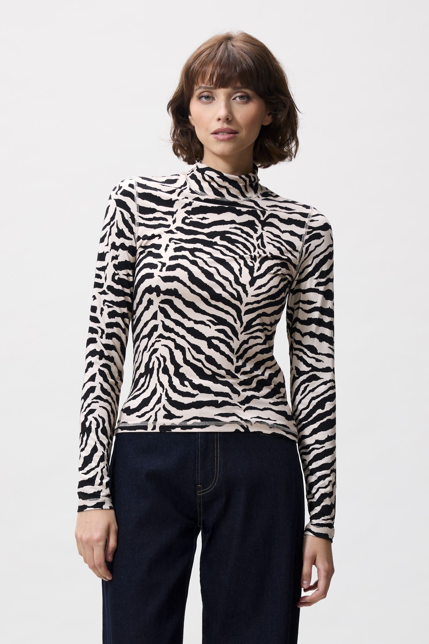 ZEBRA LONG SLEEVE CEMENT 2