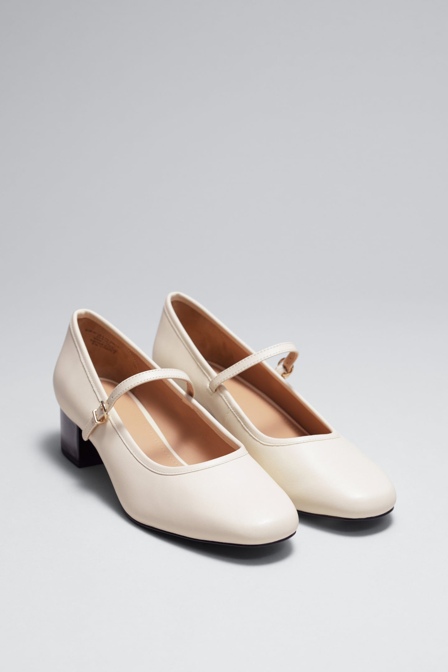 CATHIA PUMP WHITE 1