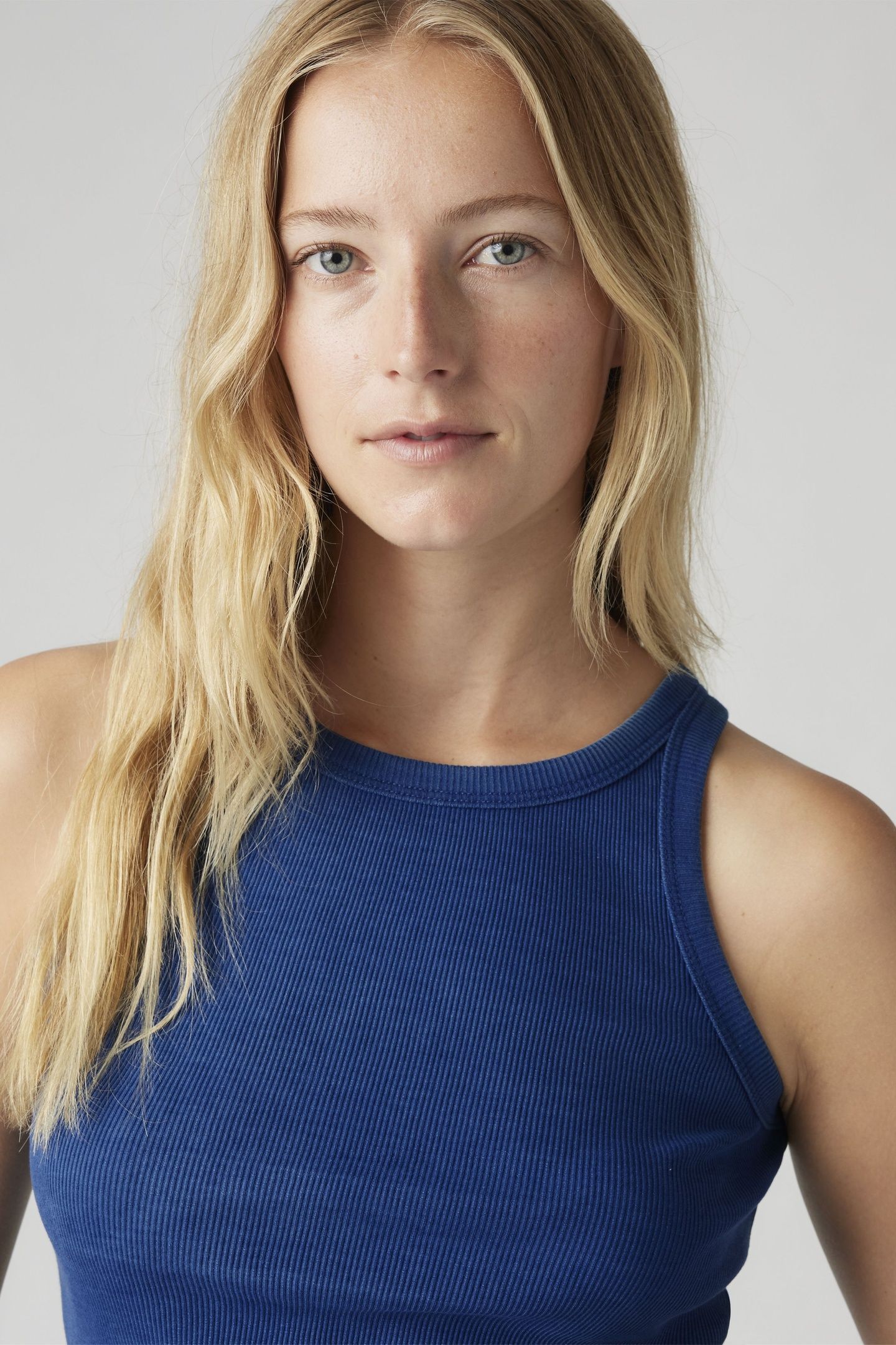 ESSENTIAL RACER TANK TOP 4