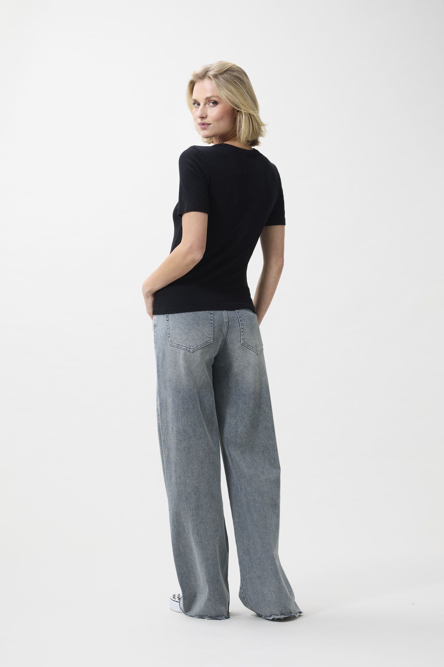 RIB TSHIRT BLACK 3