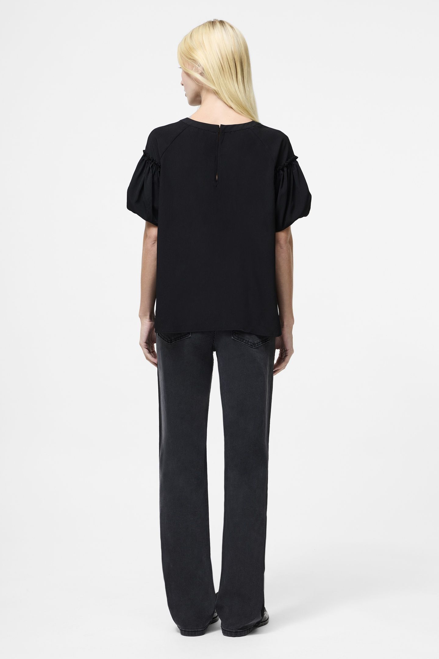 CREPE LIGHT PUFF SLEEVE TOP BLACK 3