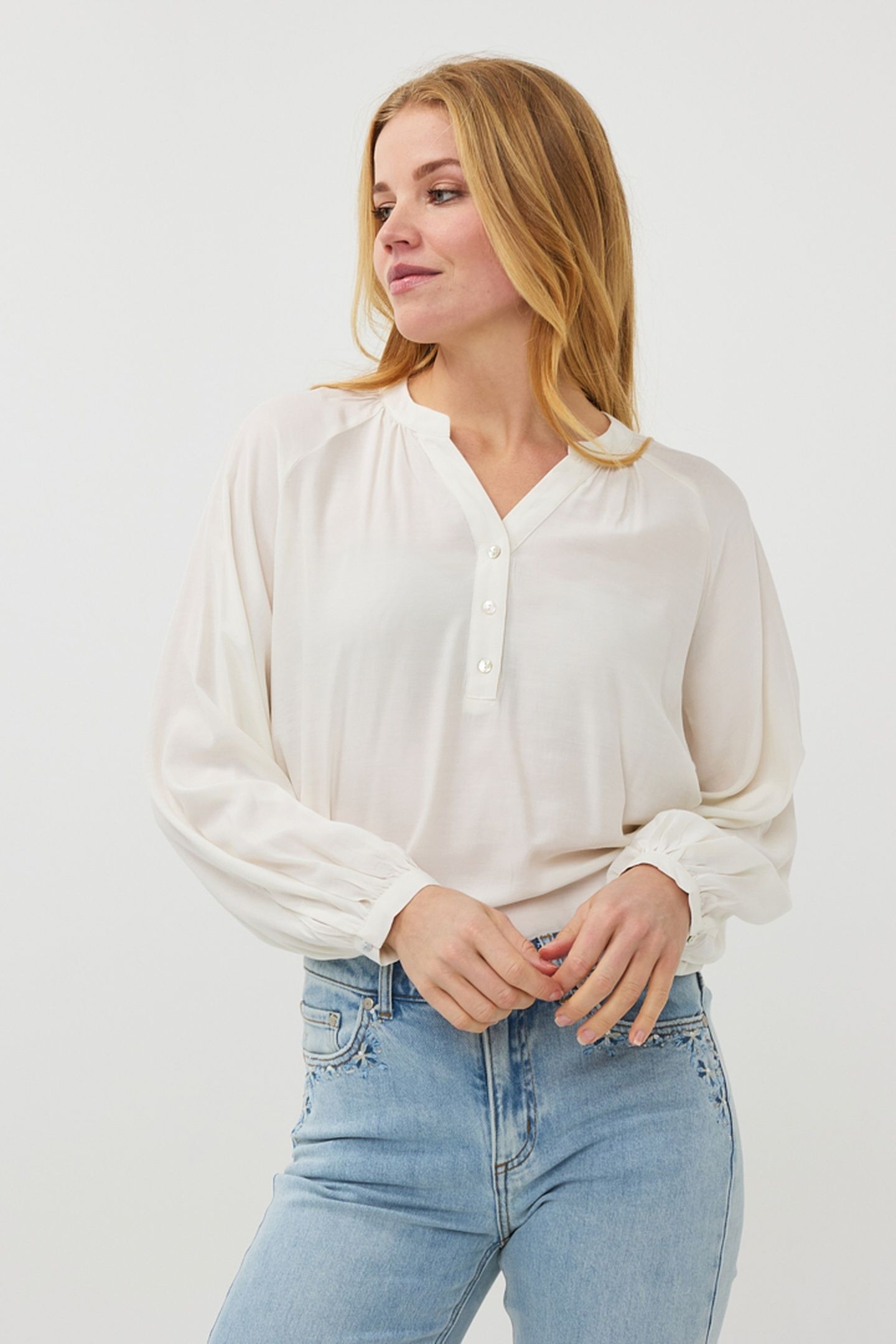 BLOUSE R-NECK RAGLAN OFF WHITE 1