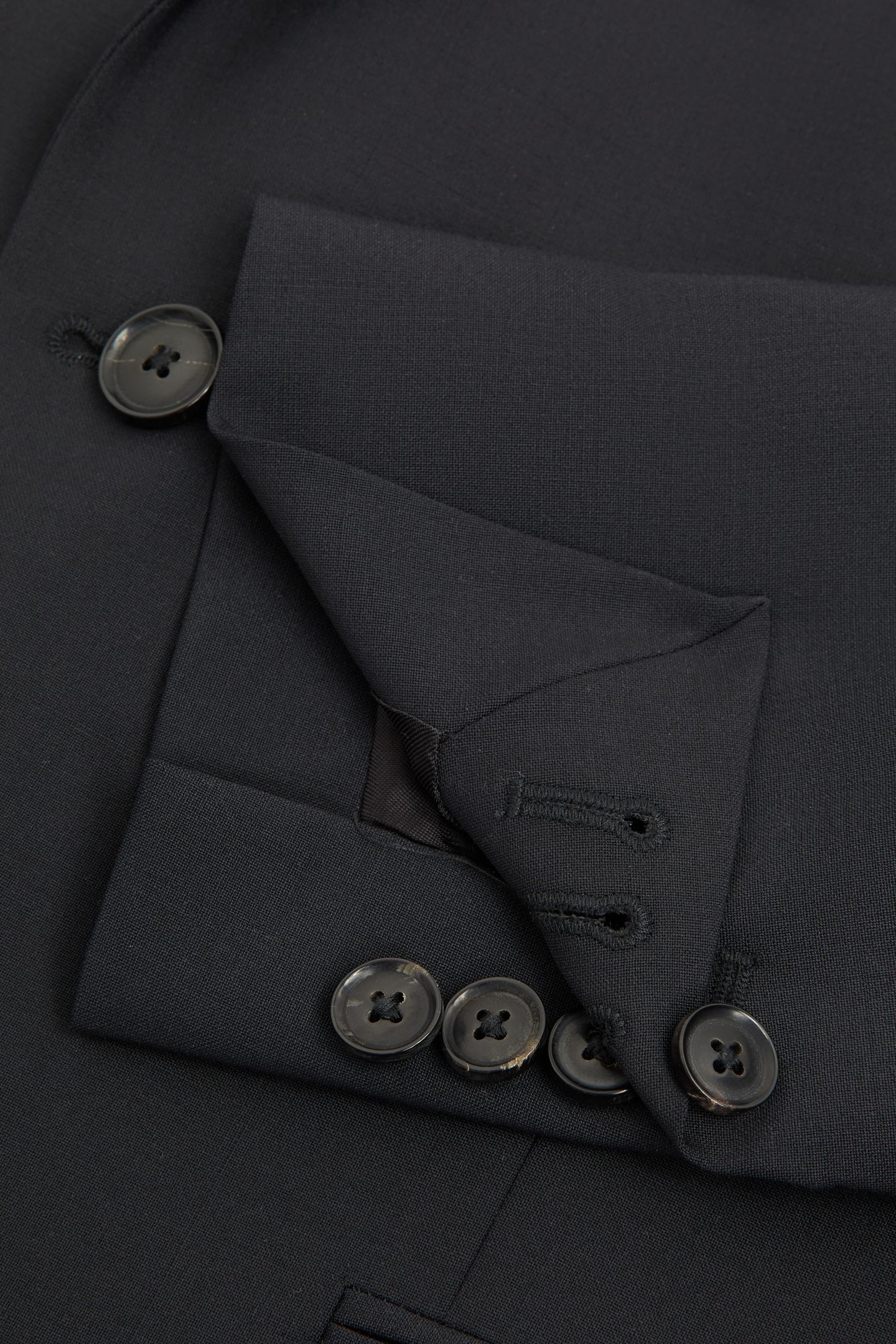 SB 2B NOTCH TRAVEL PLAIN WEAVE MODERN BLACK 6