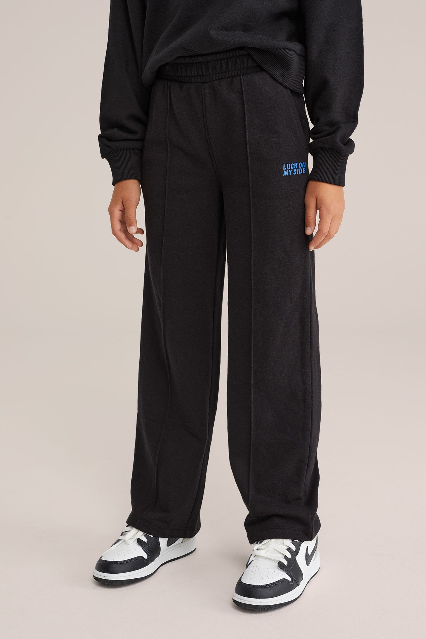 JOGGING PANTS BLACK 2