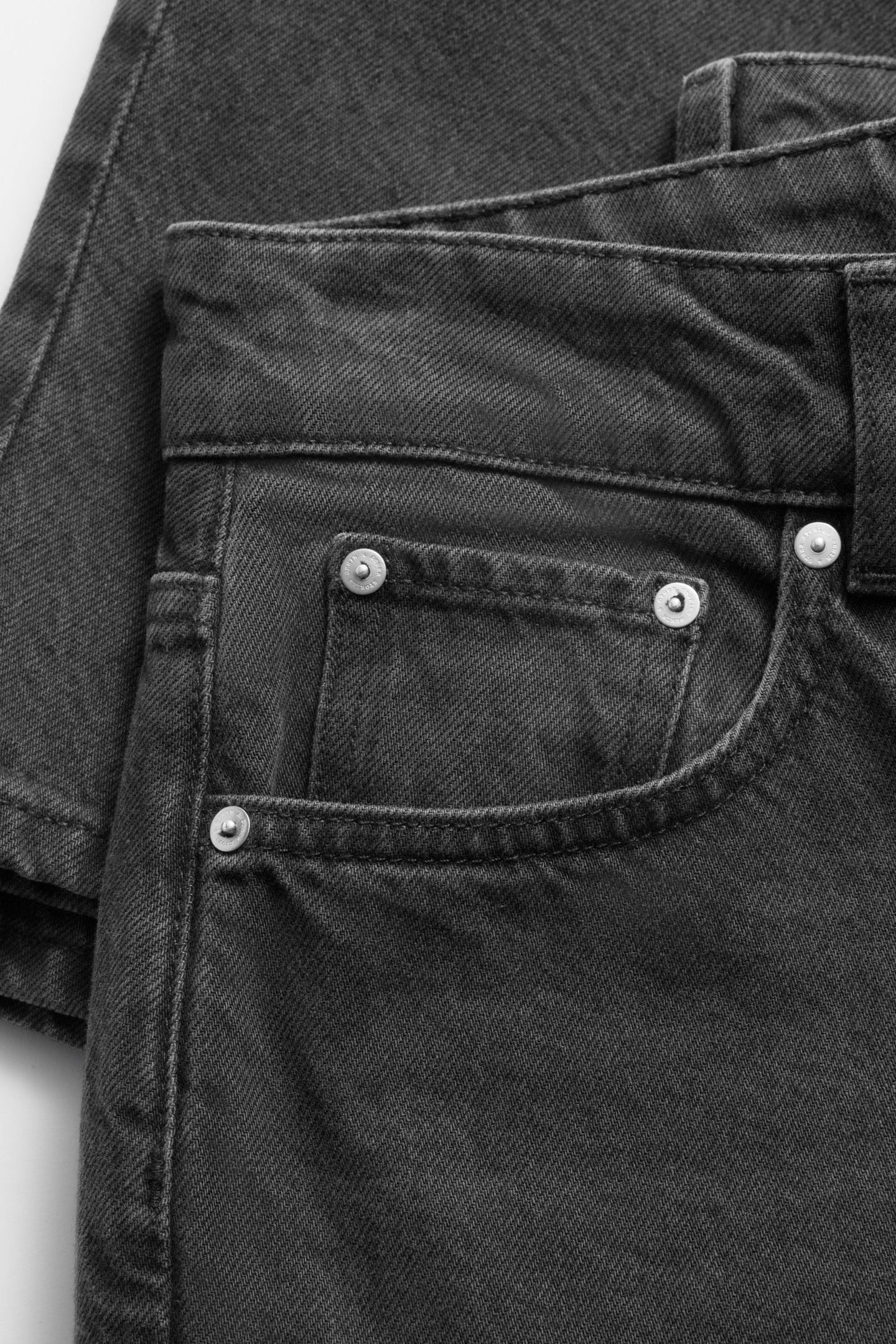 GIO CUT BLACK 3