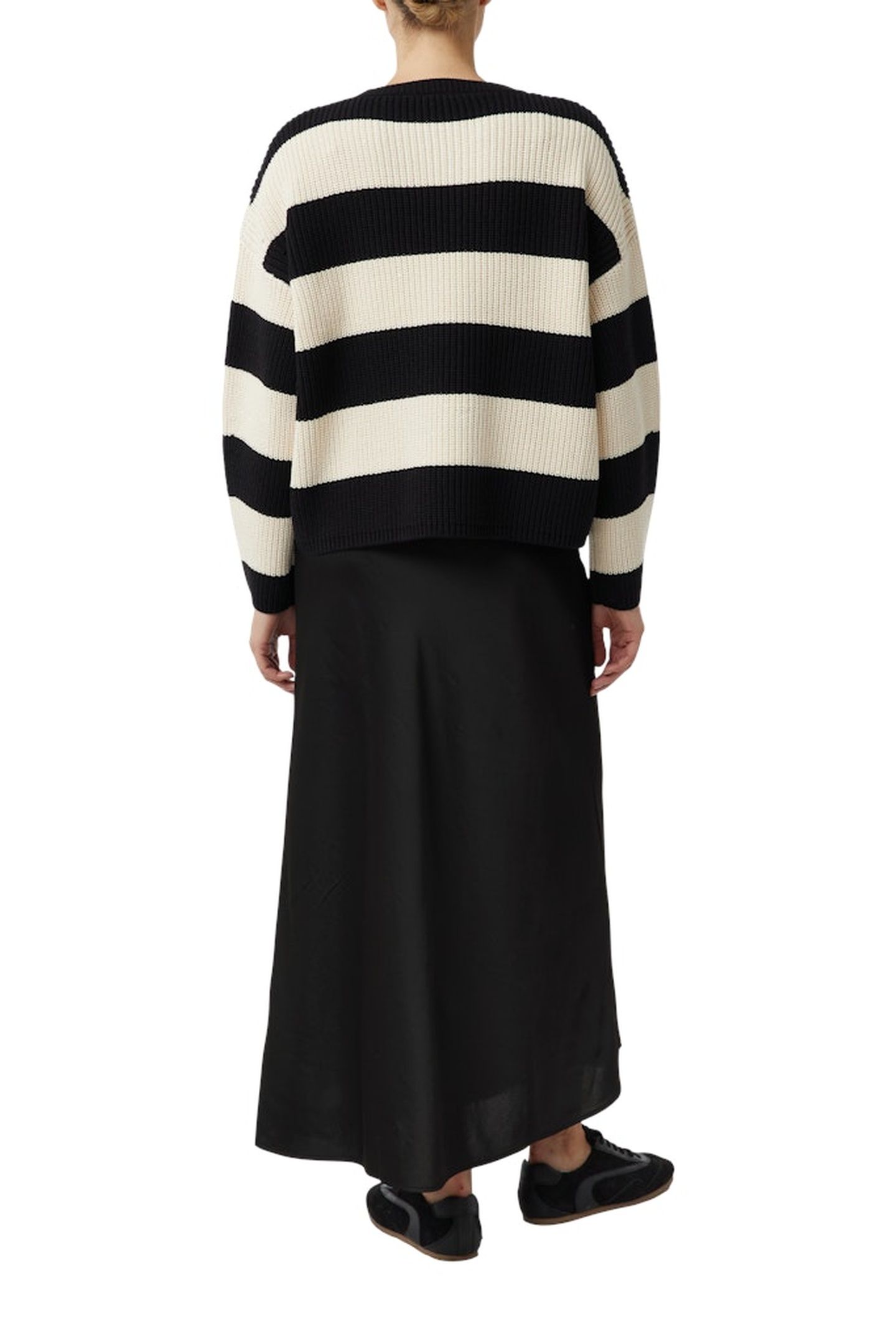 PULLOVER BLACK 3
