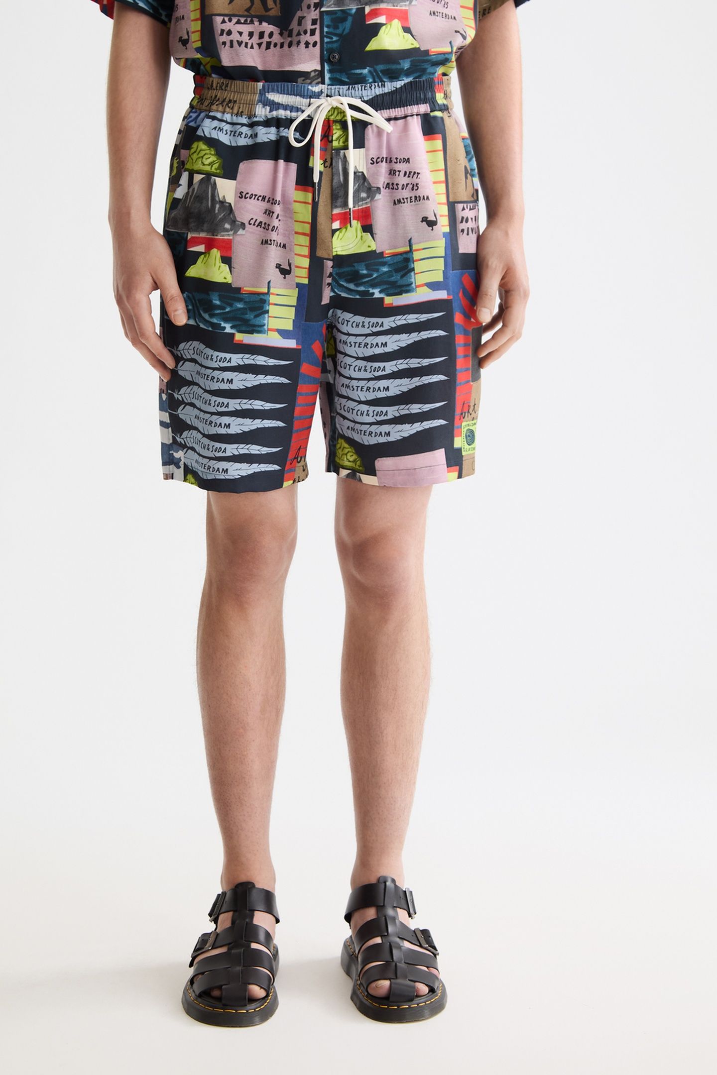 FAVE - PRINTED TENCEL REGULAR FIT BERMUDA SHORTS ART DEPT CO 6