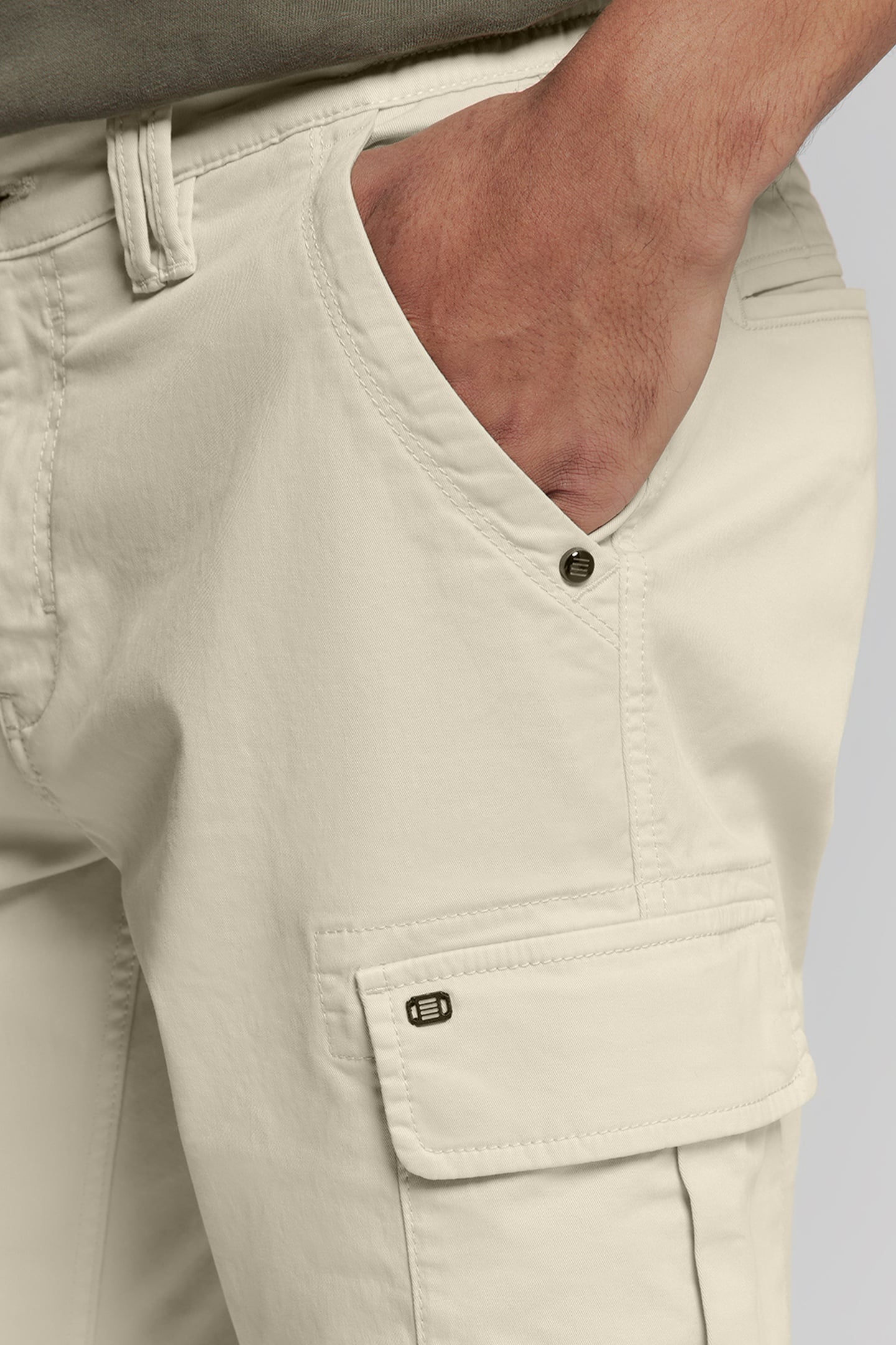 SHORT CARGO GARMENT DYED + STONE WASHED STRETCH CEMENT 7