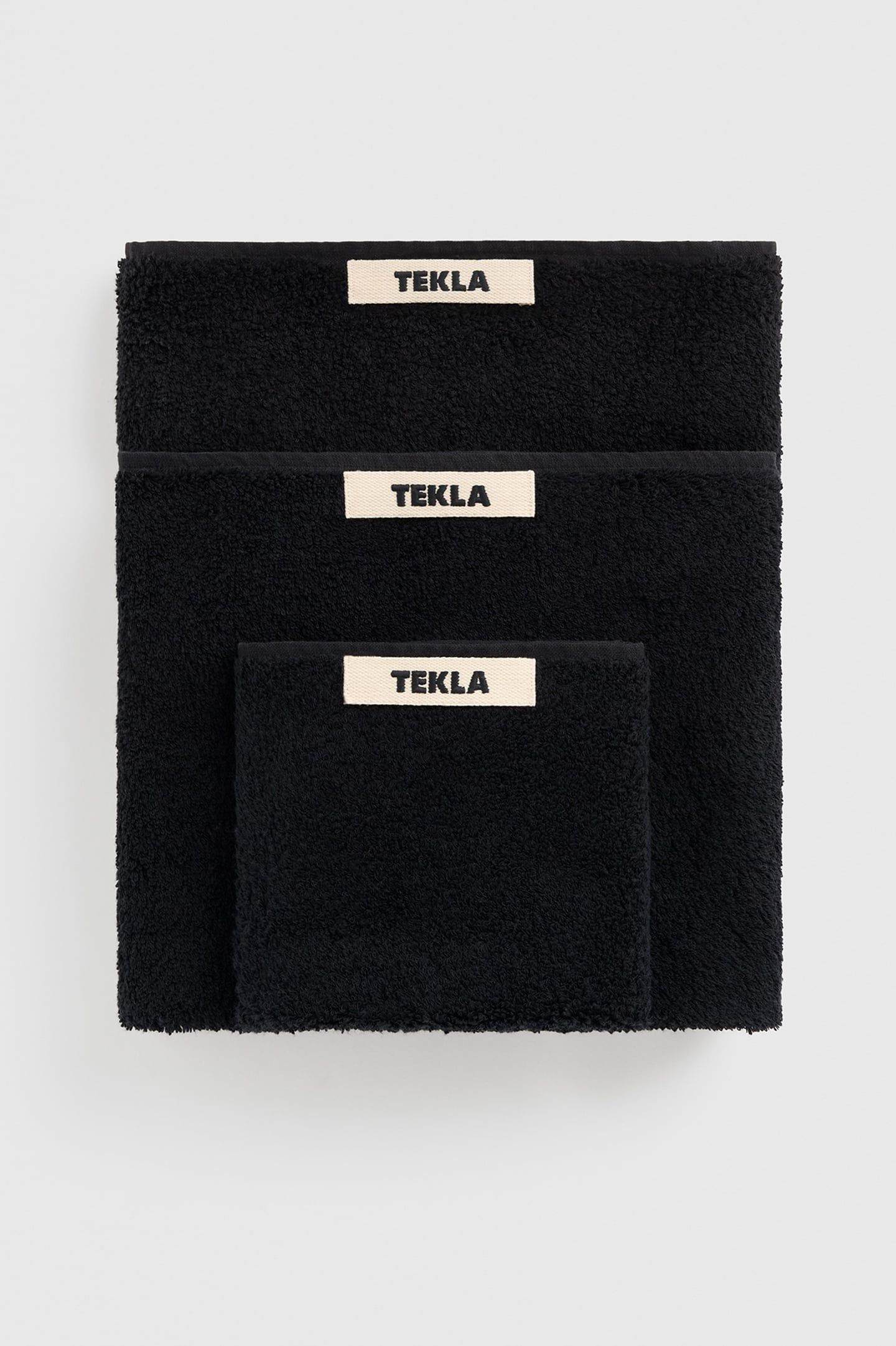UNISEX BATH TOWEL BLACK 1