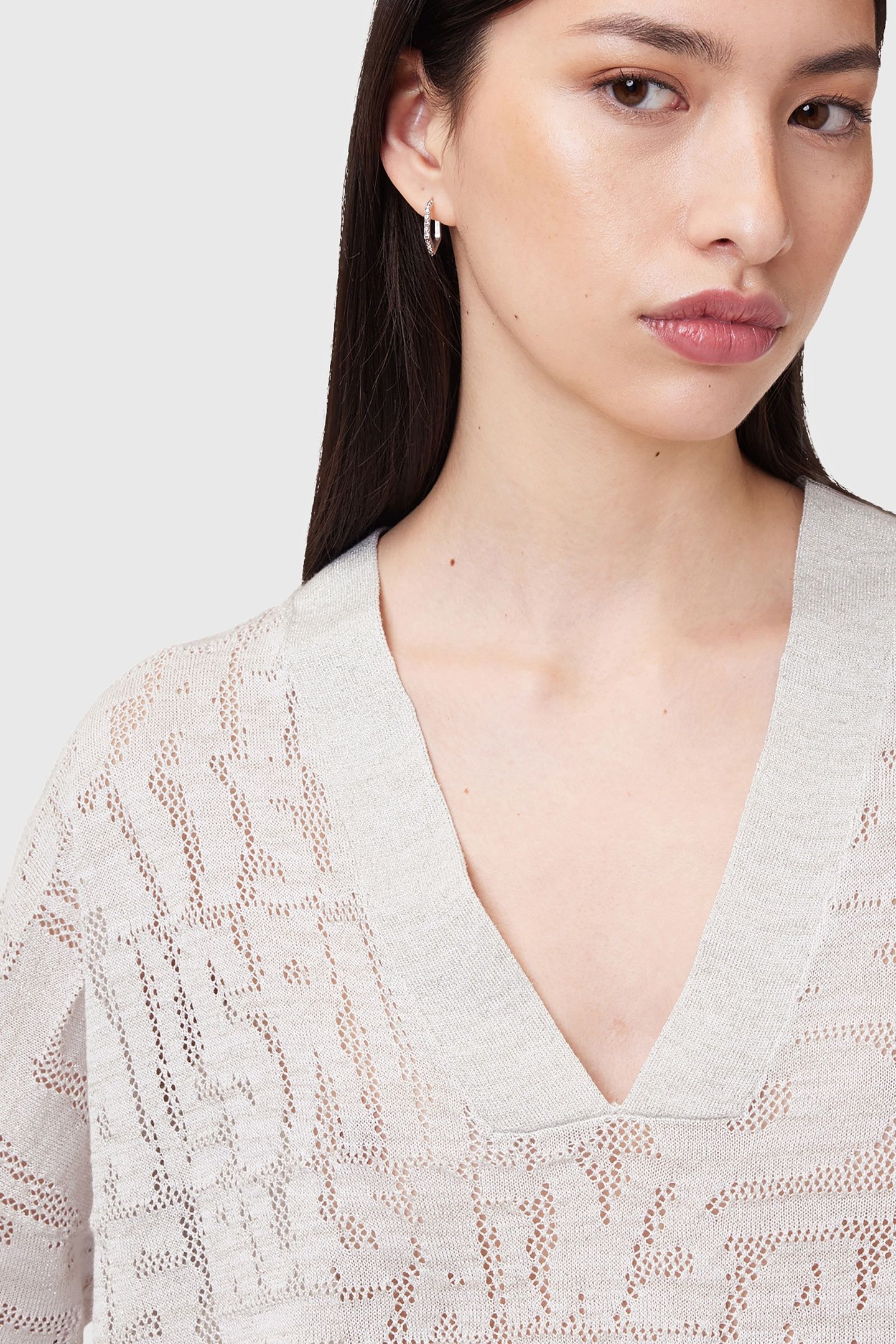 KAITO V NECK CHALK WHITE 7
