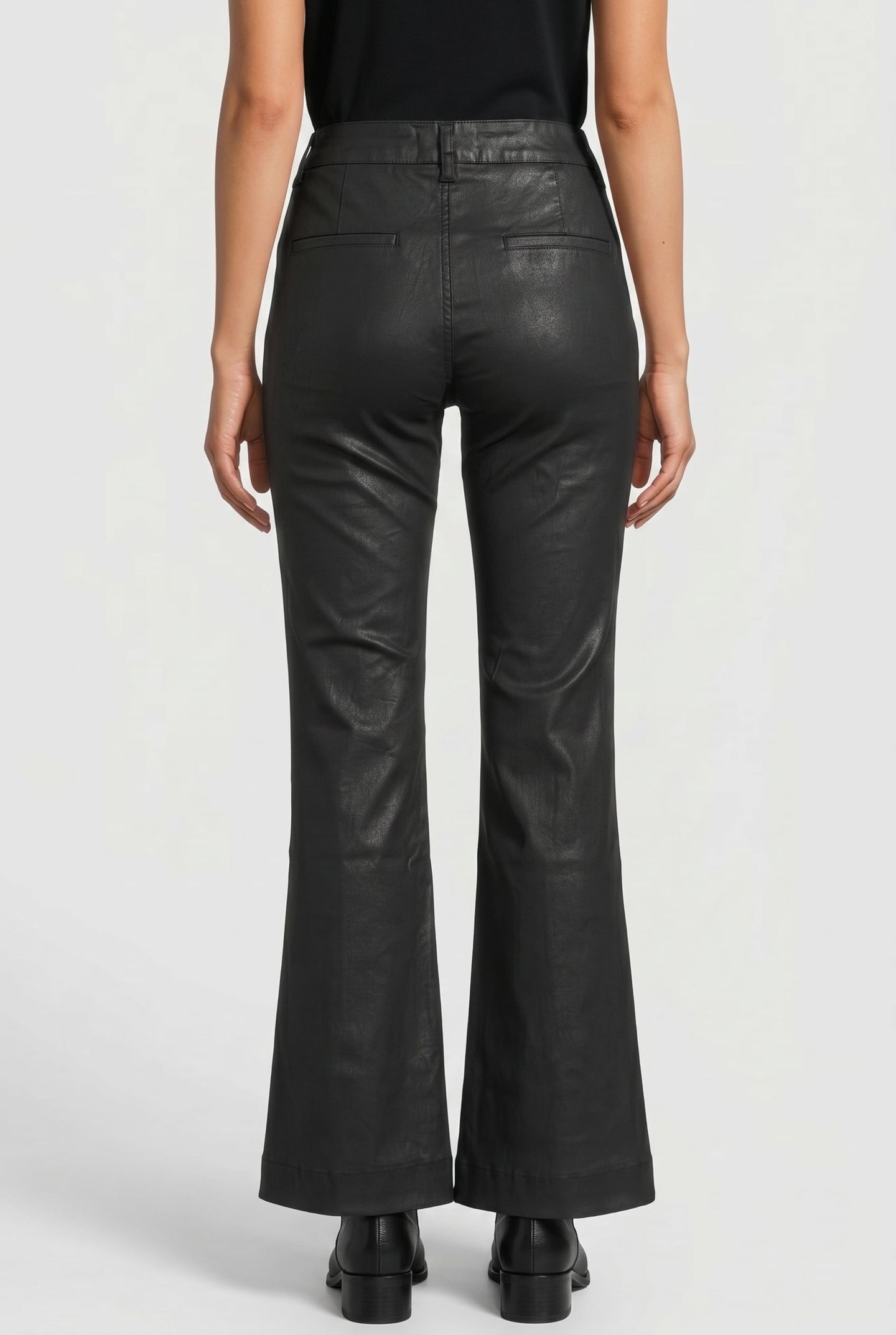 SILVIA SUPLE BLACK 2