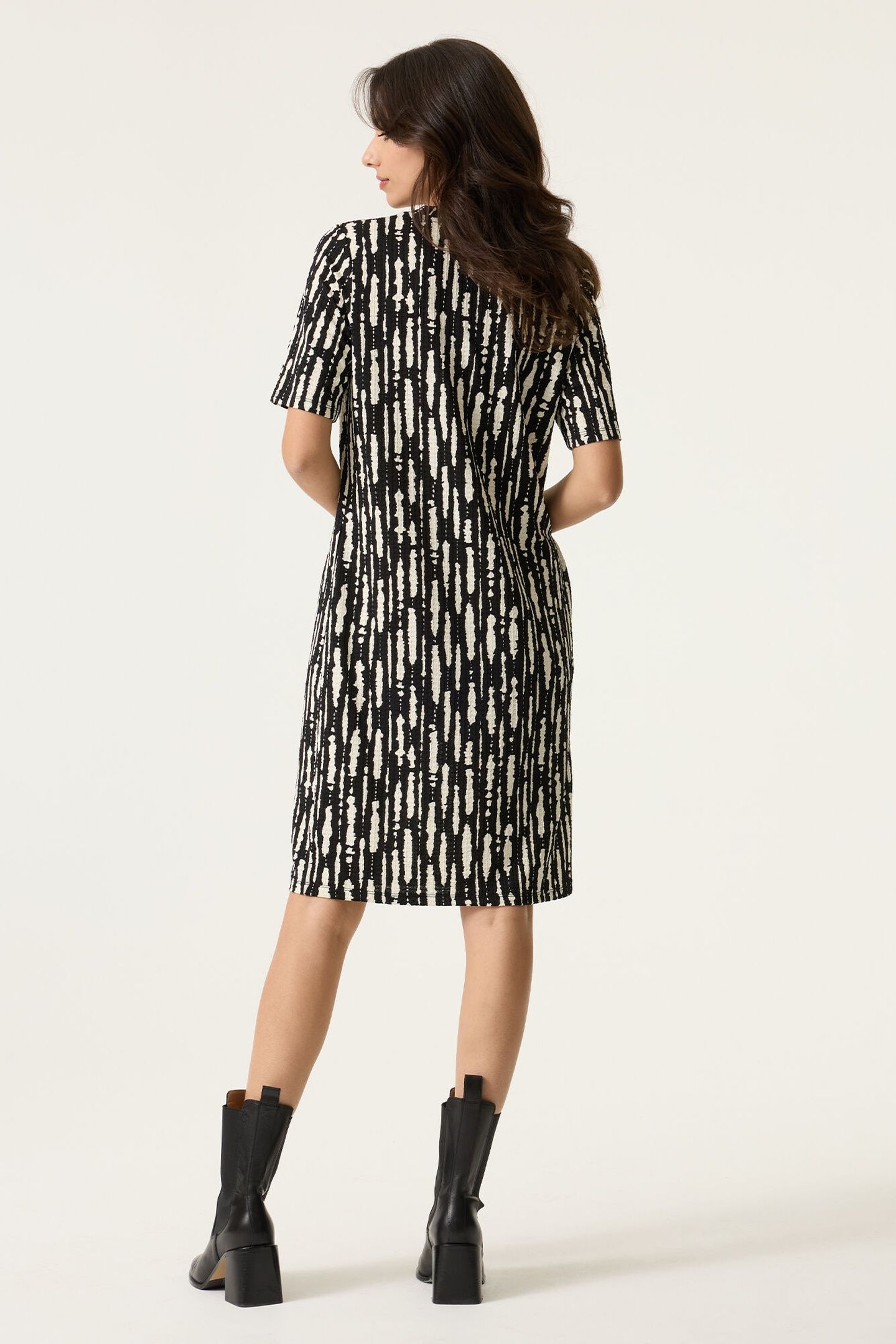 LADIES DRESS BLACK 3