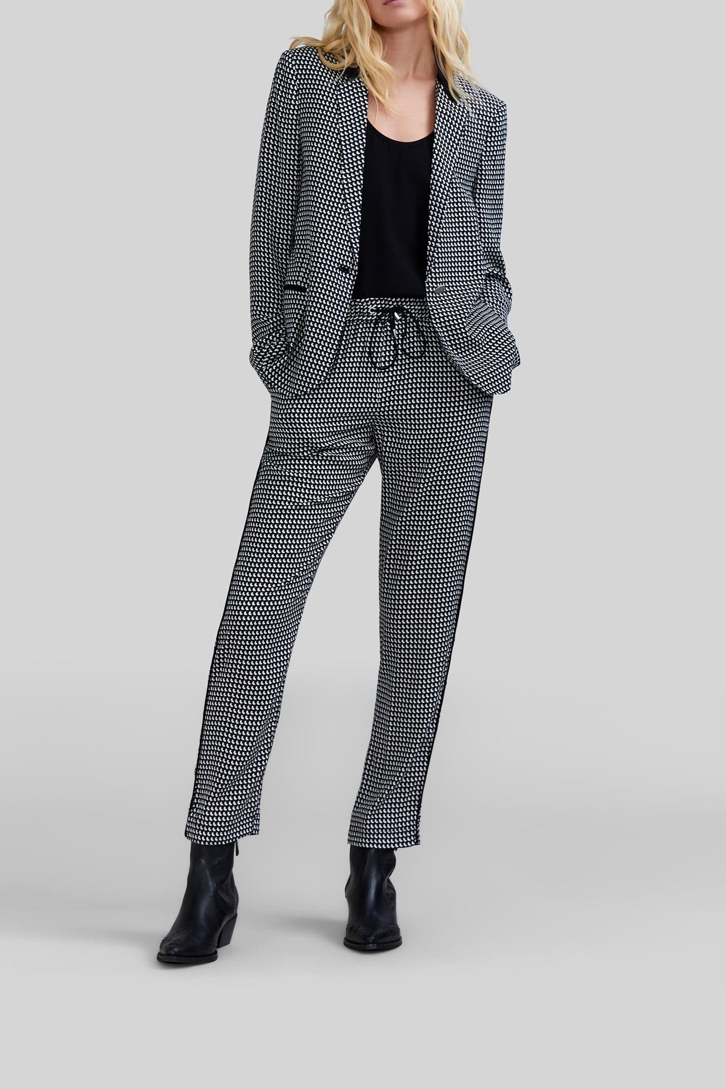 BLACK LENZING™ ECOVERO™ GRAPHIC PRINT TROUSERS 1
