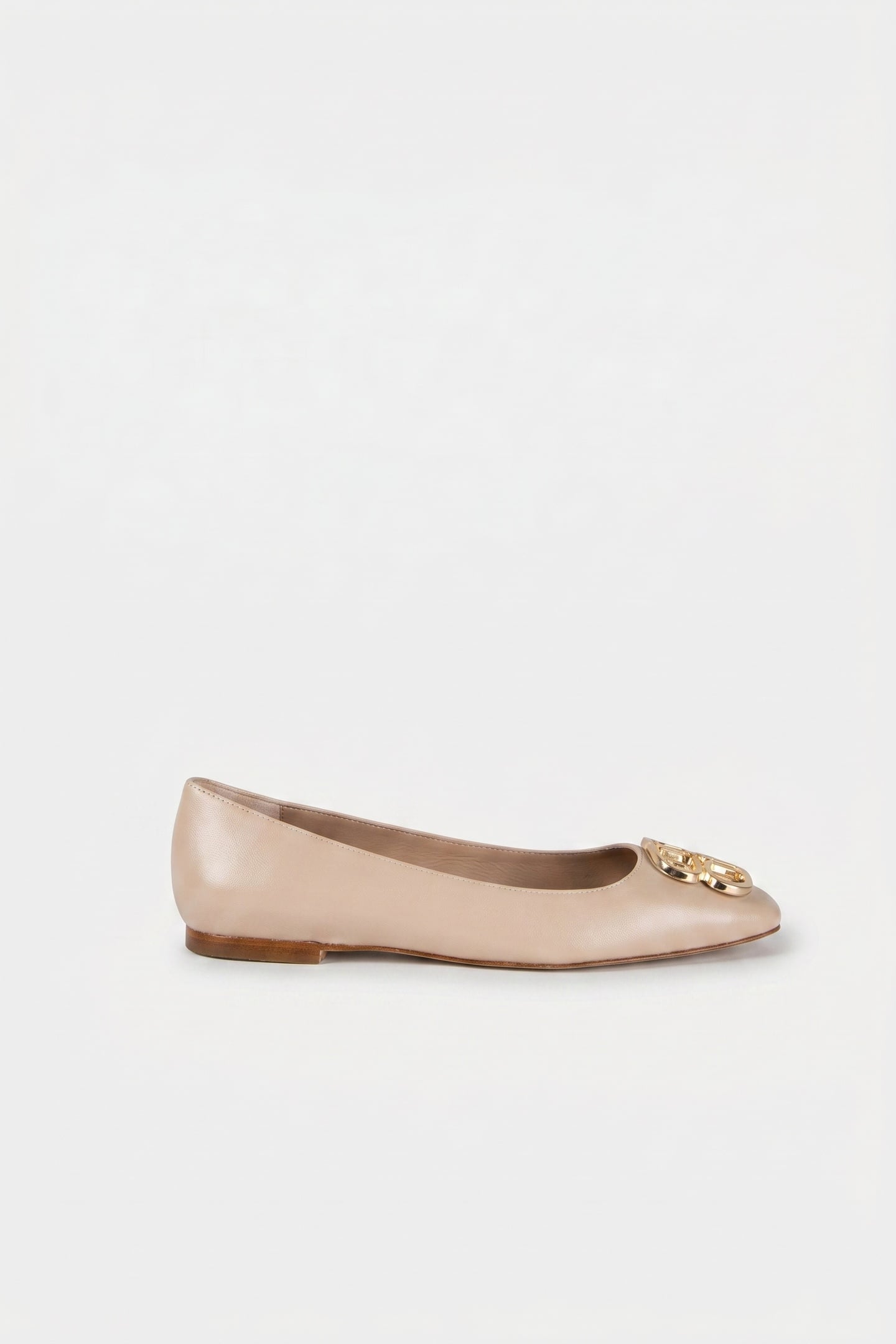 TRUDY FLATS BUTTERCREAM 1
