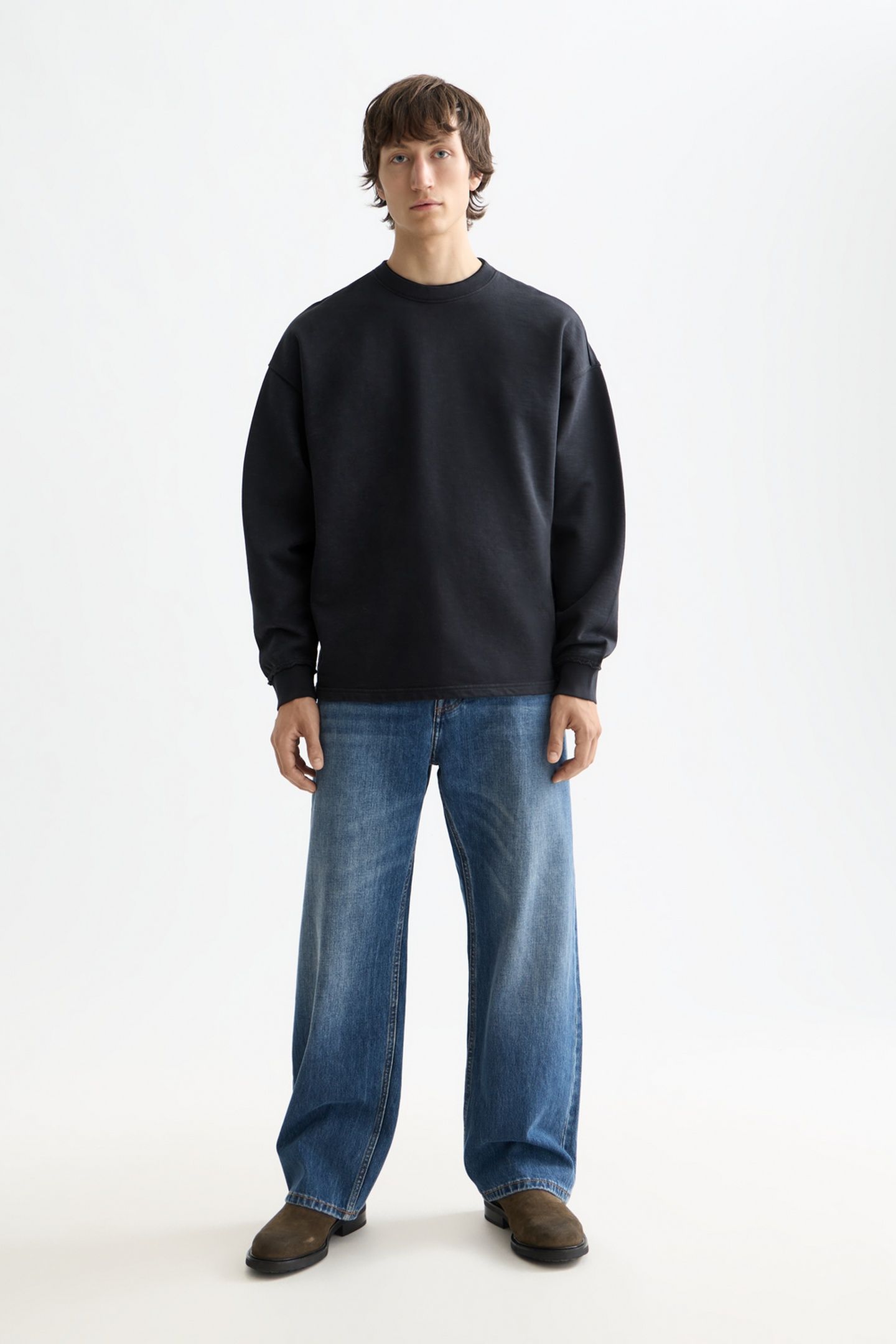 CORE - 3 CROSSES SWEATSHIRT BLACK 1