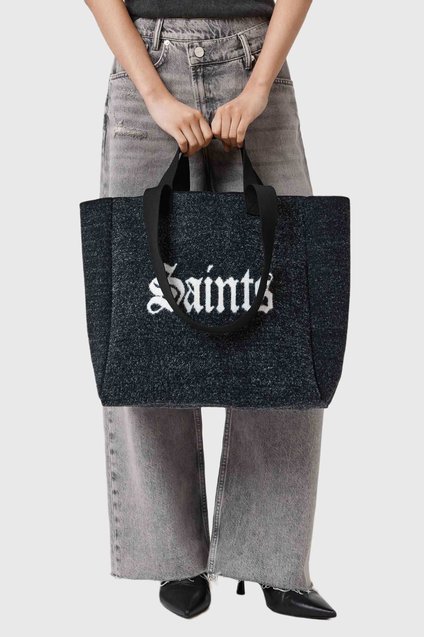 IZZY FZZY SAINT TOTE BLACK 1