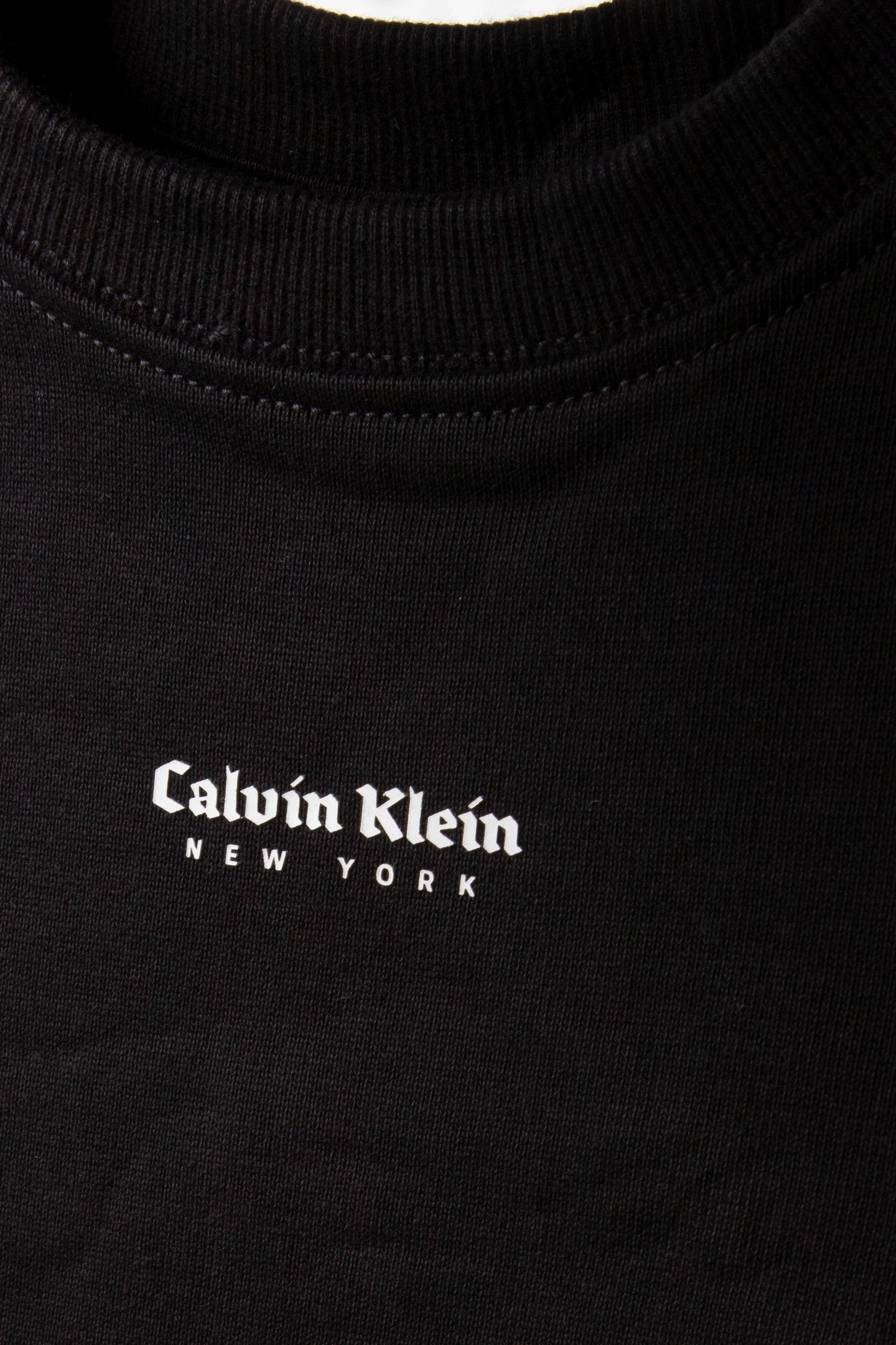 BOYS MINIMAL LOGO SWEATER BLACK 4