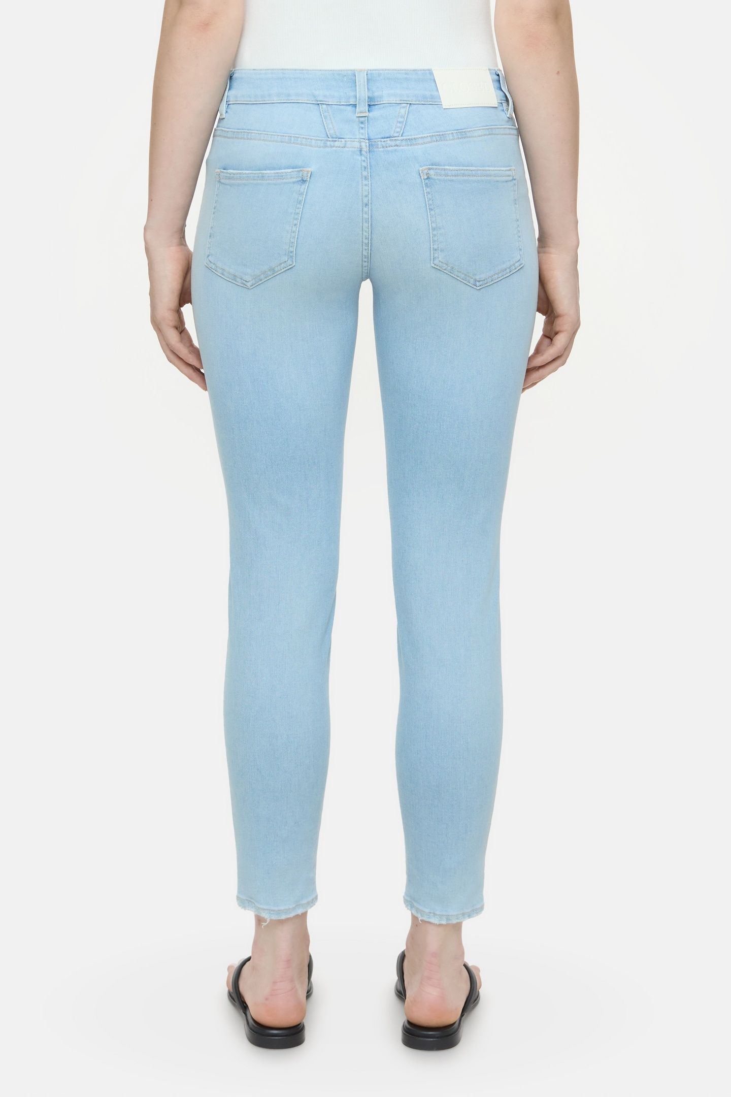 BAKER LIGHT BLUE 4