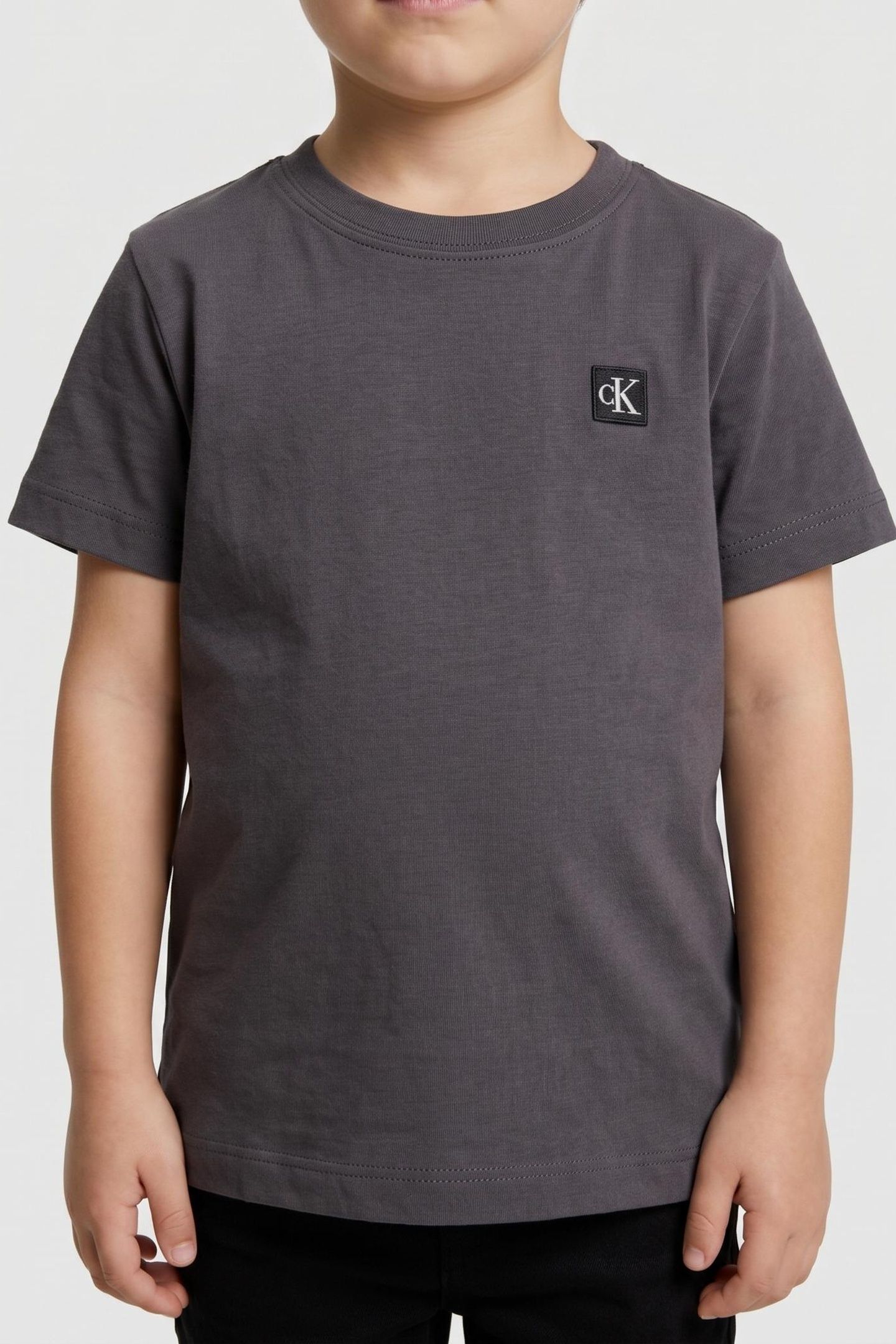 UNISEX MONO MINI BADGE TEE COAL 1