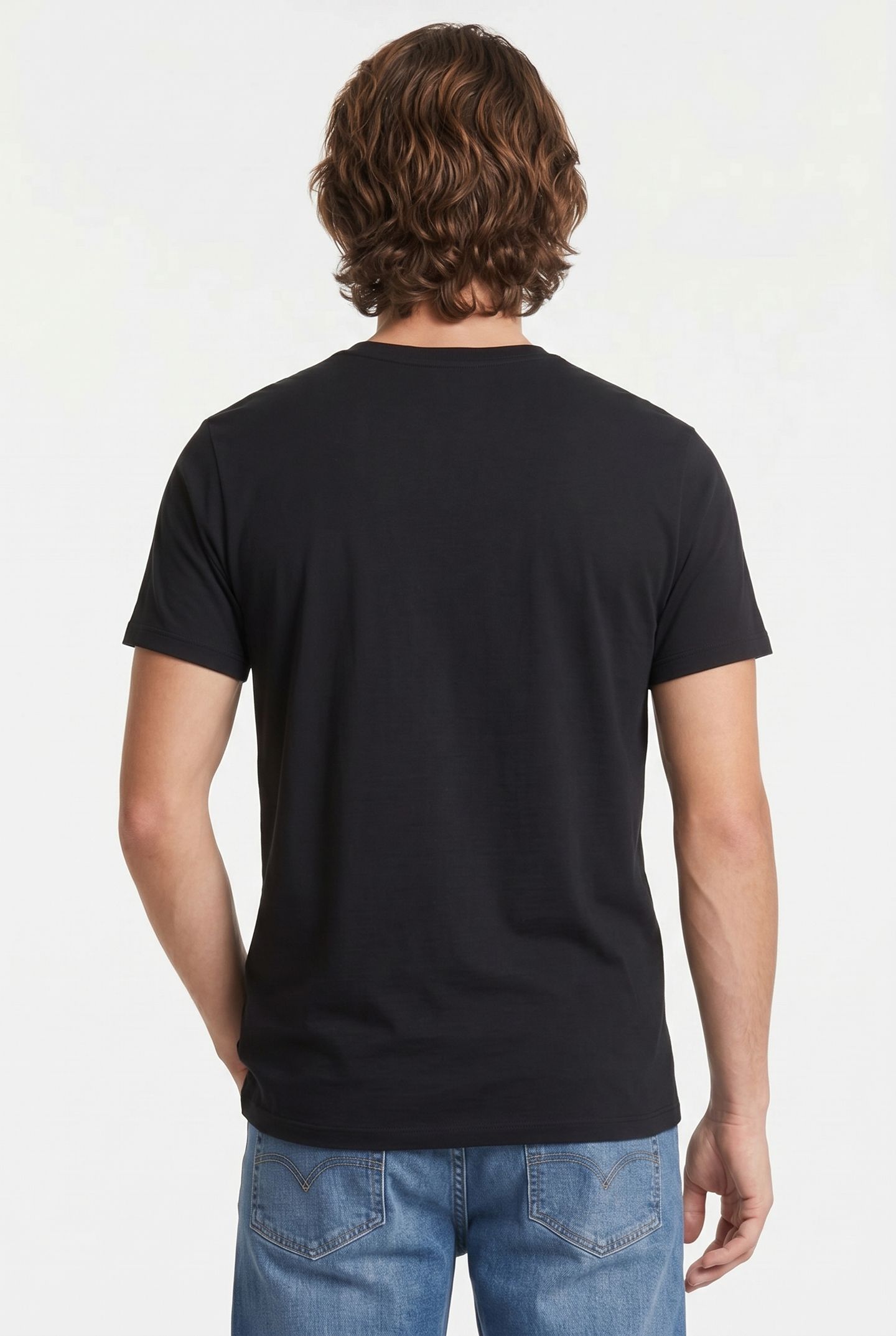 LSEGRAPHIC CREWNECK TE OUTLINE BW WHITE LOGO BLACK BODY 2
