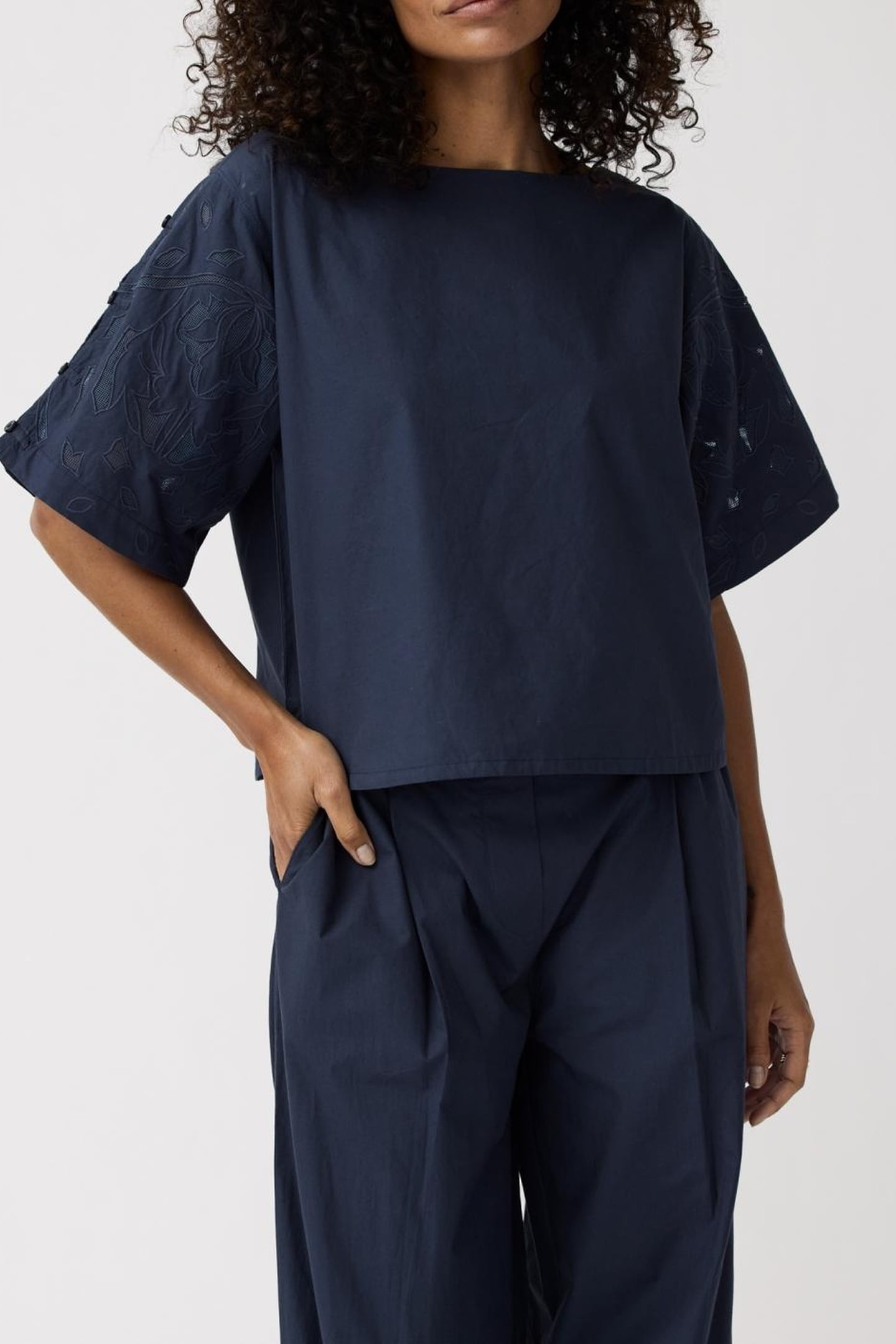 TOP LOTUS NAVY 1