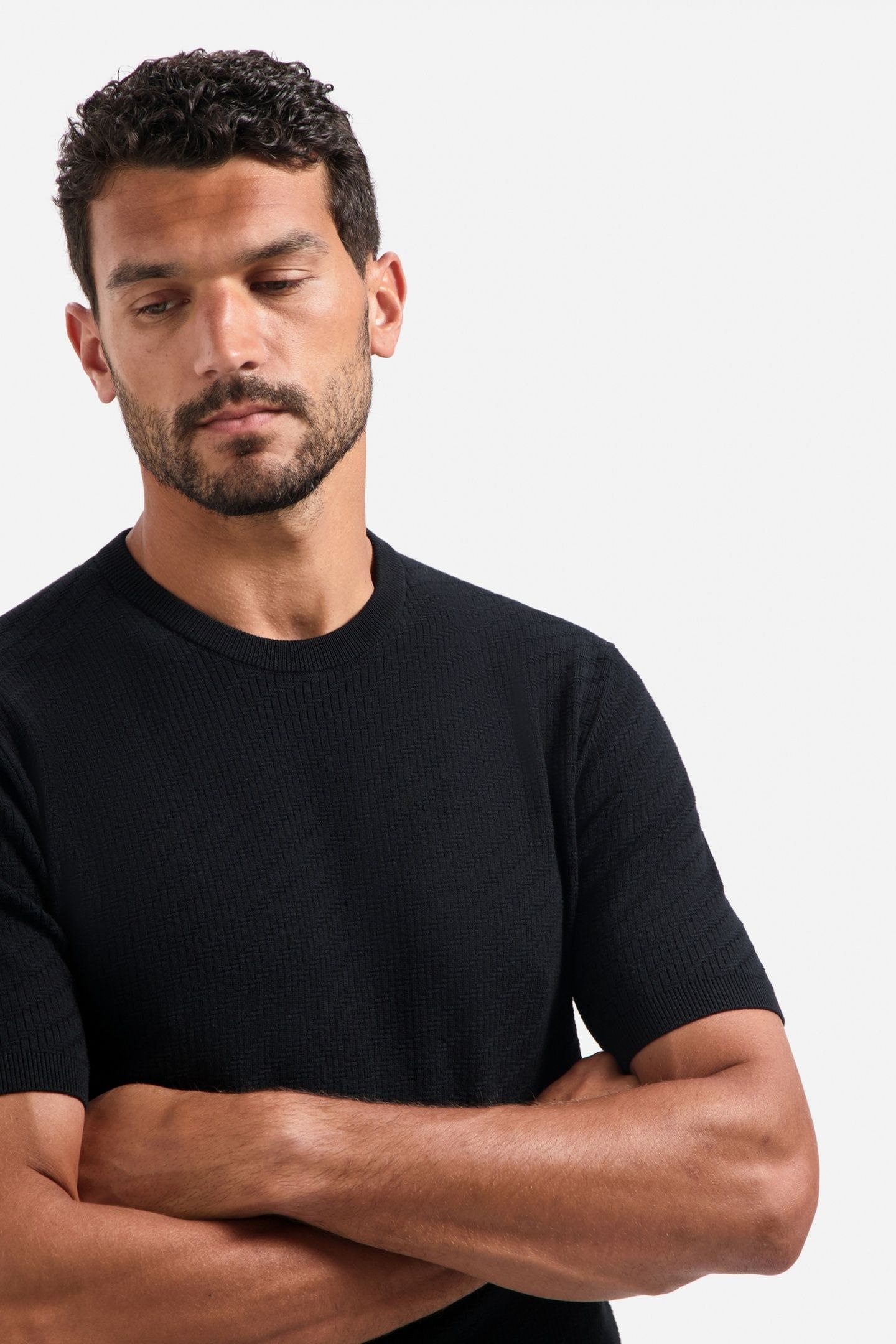 PULLOVER SHORT SLEEVE CREWNECK SOLID JACQUARD BLACK 2