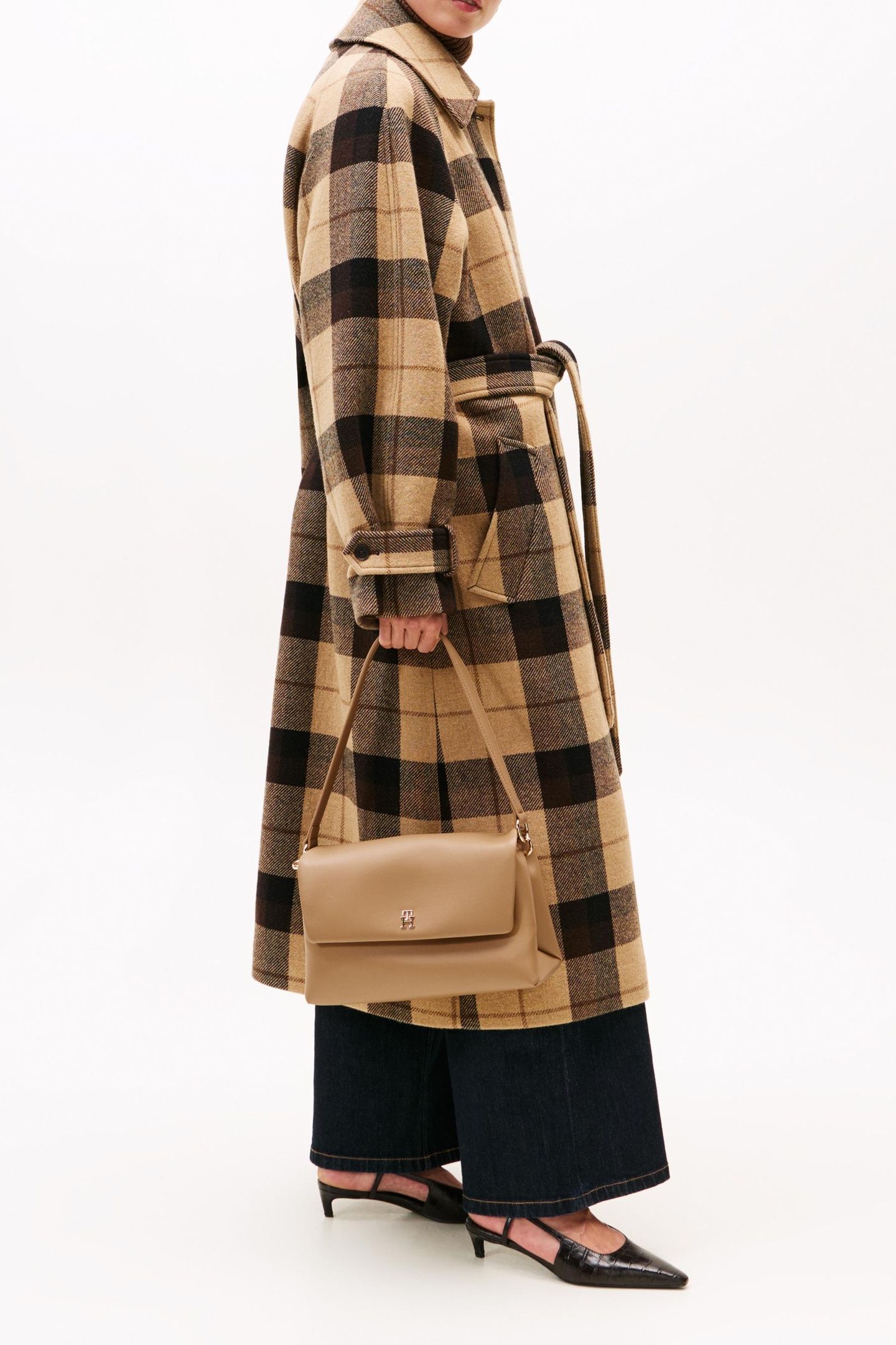 MODERN ESSENTIAL SHOULDER BAG SAFARI CANVAS 1