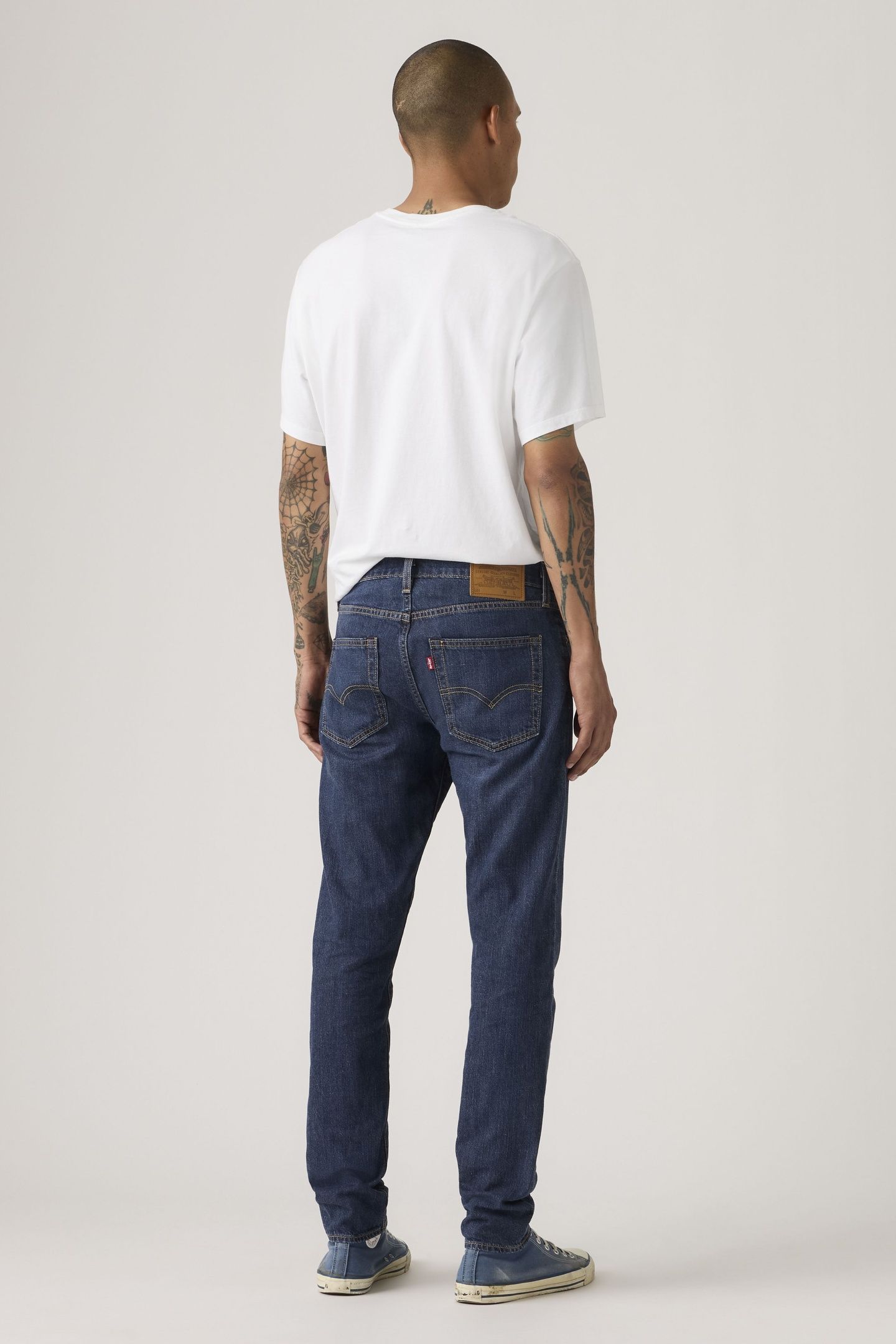 512™ SLIM TAPER LIGHTWEIGHT JEANS 3