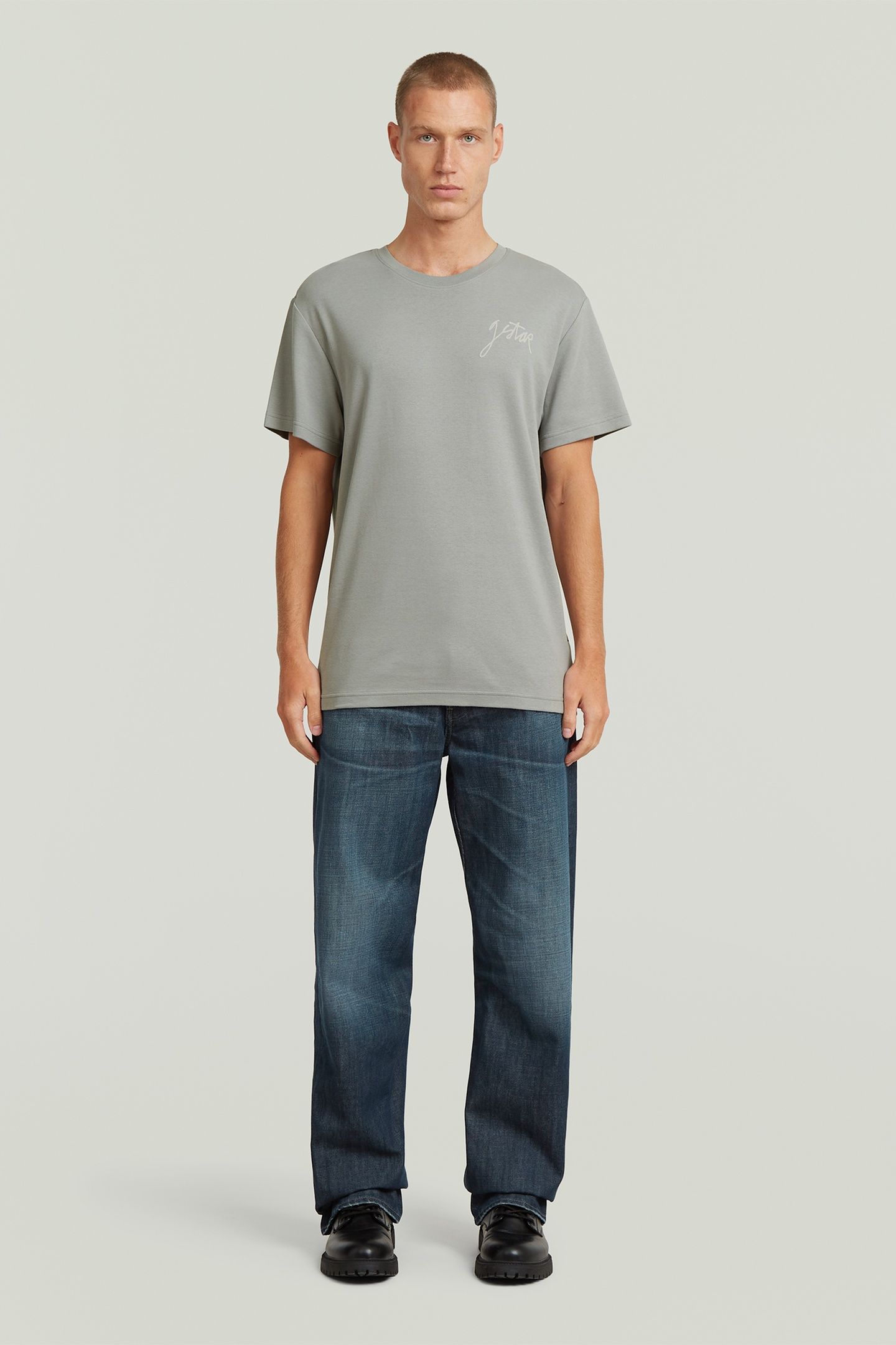 SCRIPT R T DARK GREY 3