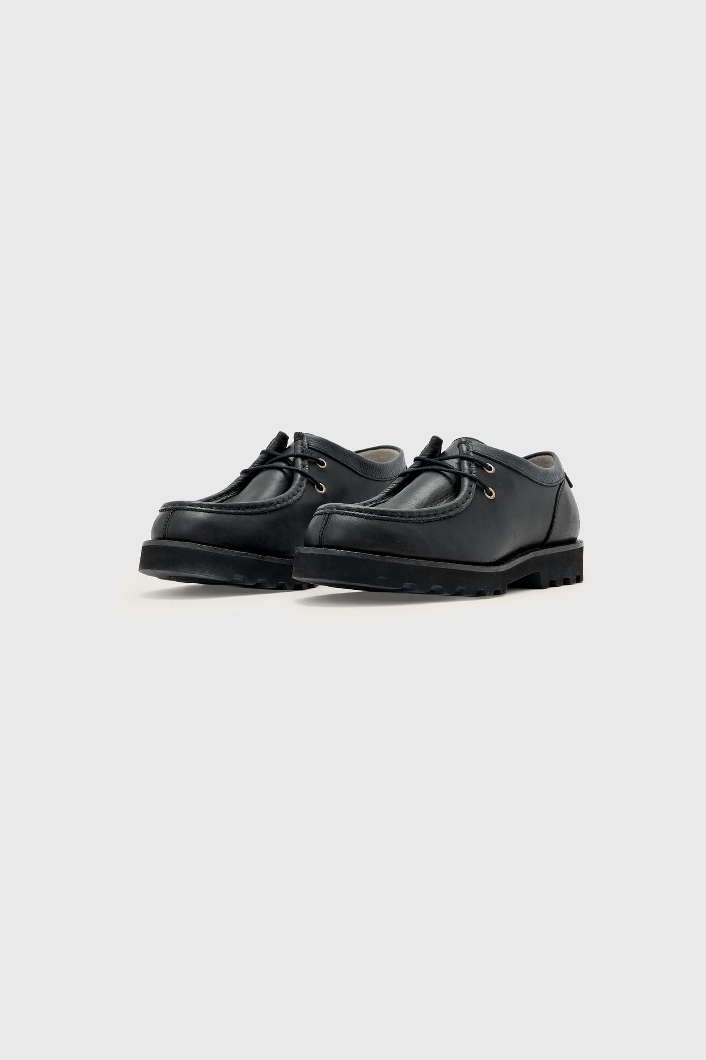 SKIFF APRON SHOE BLACK 2