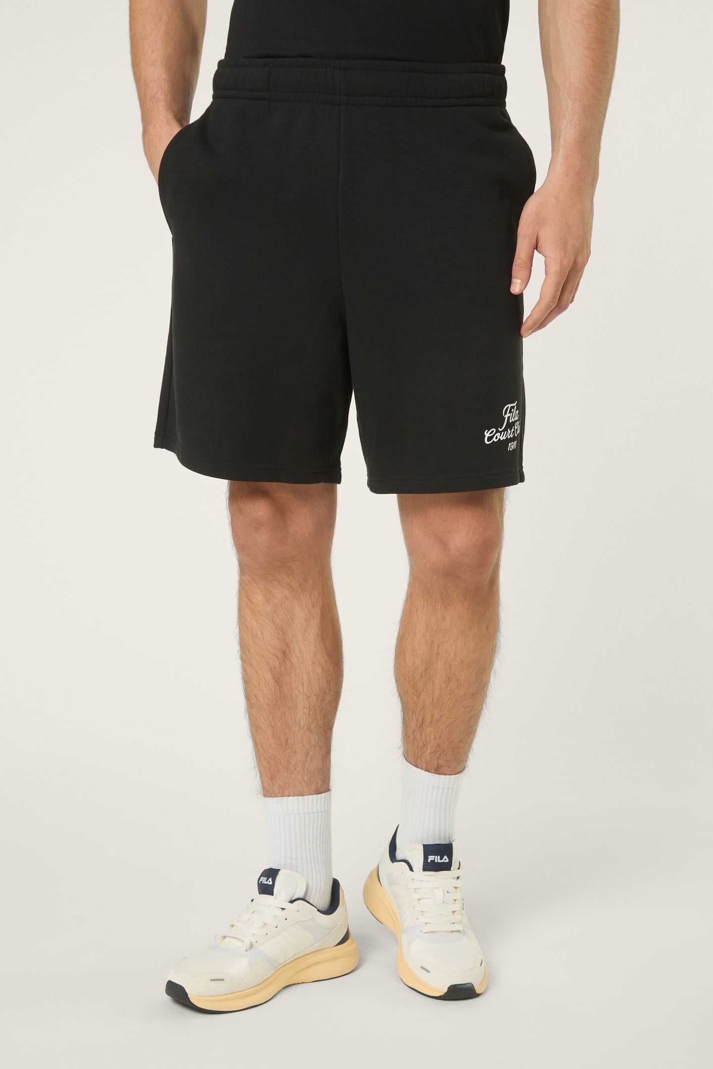 VILLA RELAXED GRAPHIC SHORTS BLACK 1