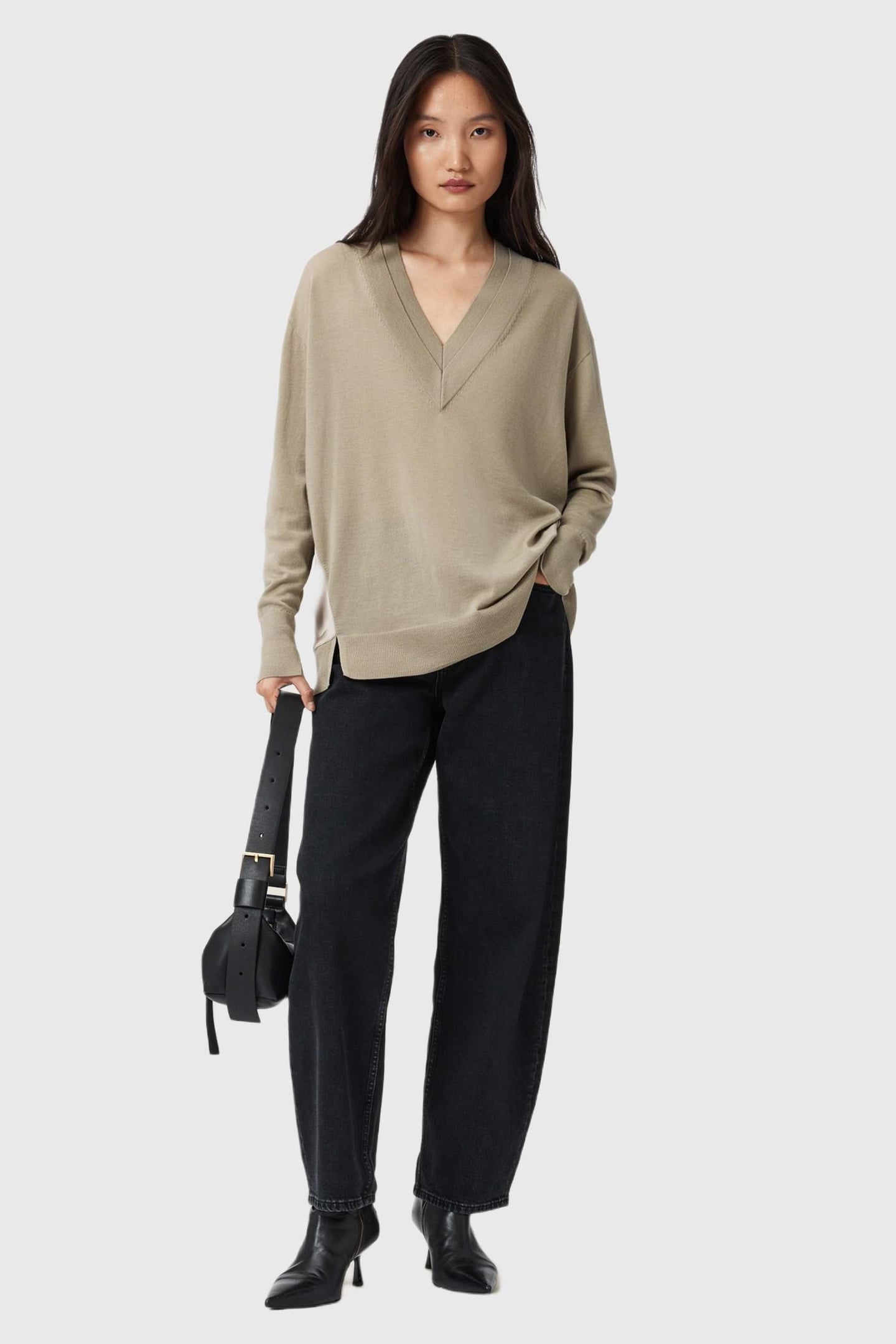 BERN PANEL V NECK TAUPE GREY 1