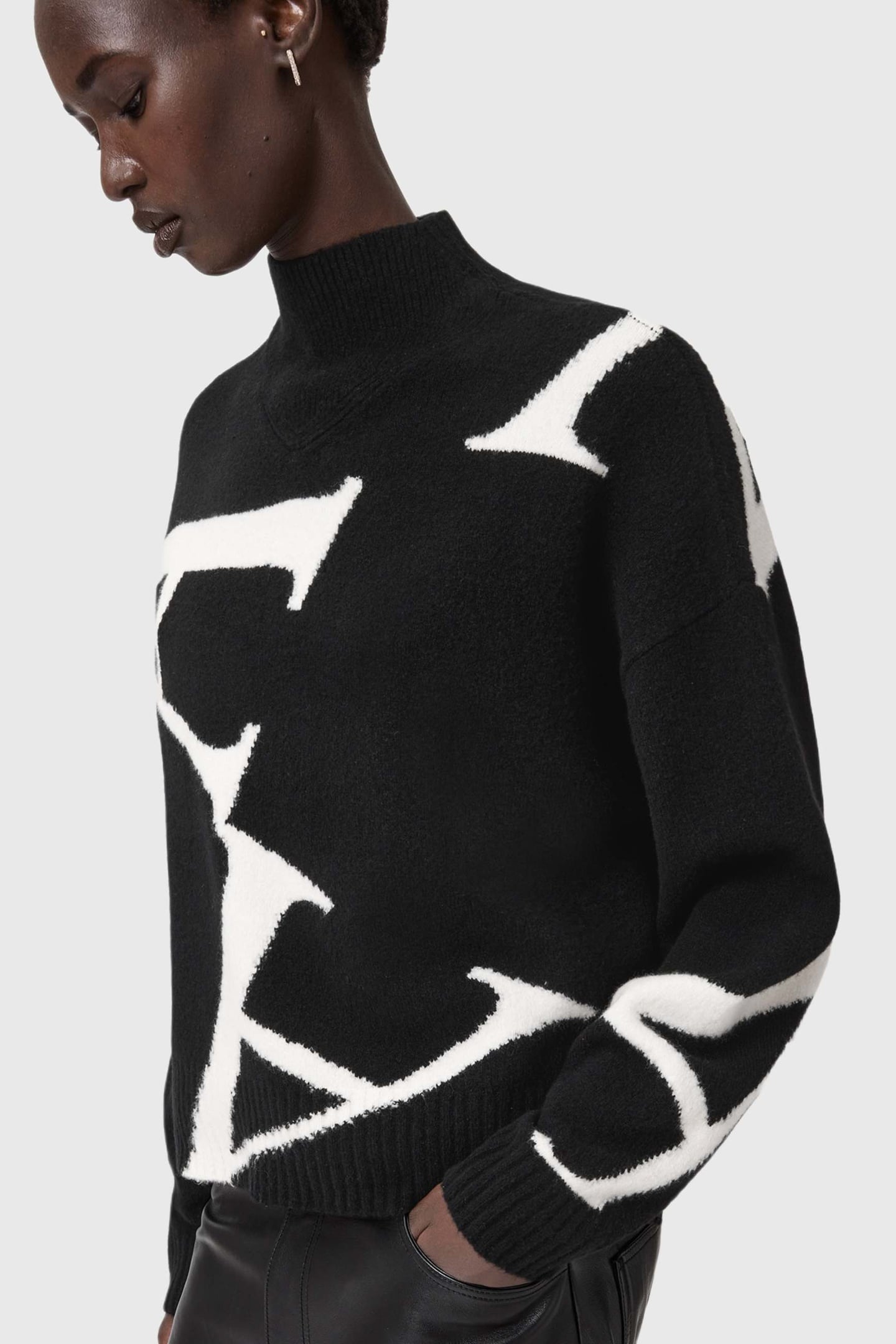 A STAR JUMPER BLACK/WHITE 2